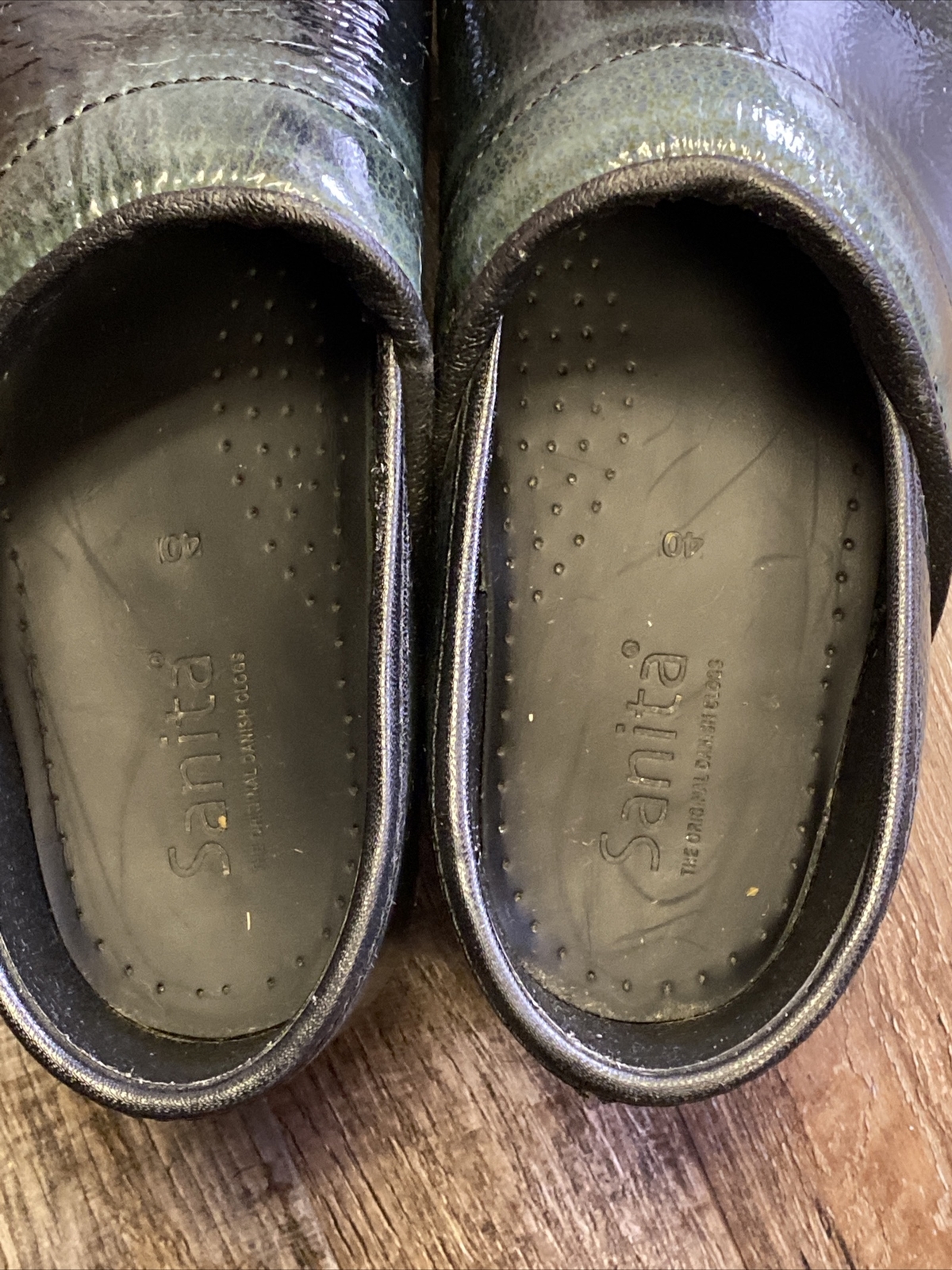 Sanita Shoes Women’s Size 9.5 Ombré Green Professional Danish Working Clogs