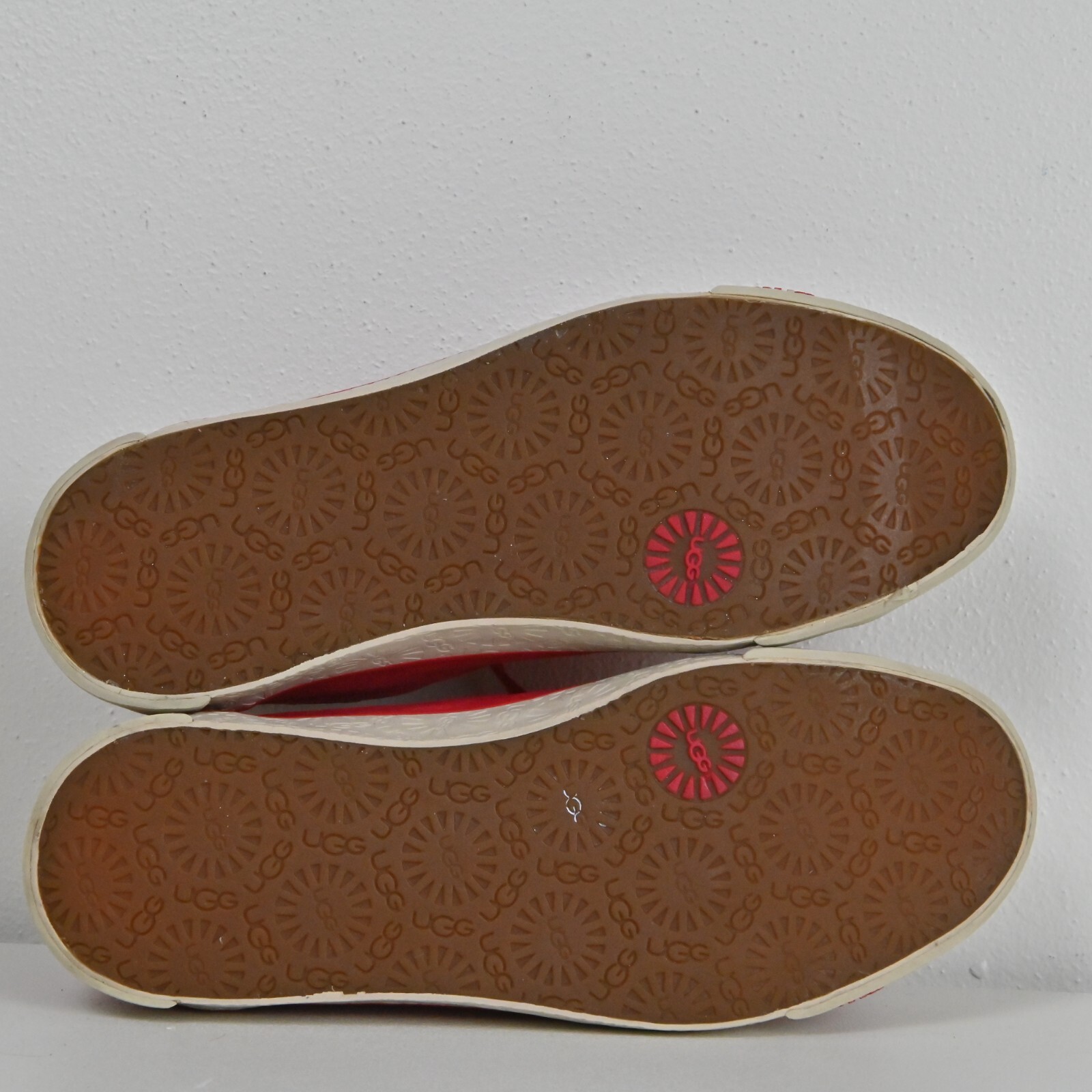 UGG 60s Suede Upper Sheepskin Shearling Lined Comfort Low Top Sneakers US7 UK5.5