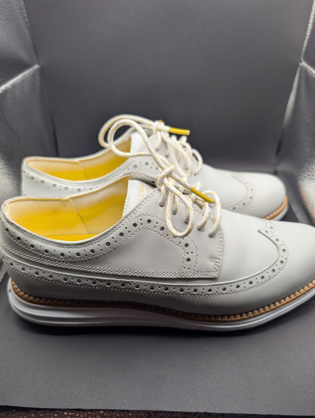 Cole Haan Original Grand Woman Golf Shoes Size 8B Style W23091