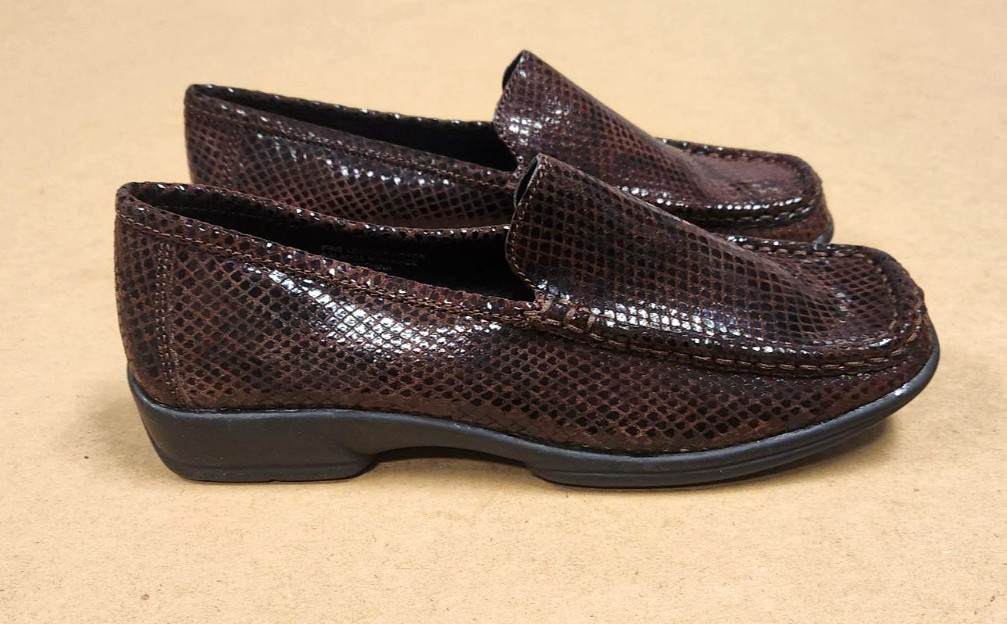 Glacee Star Women’s Snakeskin Pattern Leather Loafers Brown ~ US Size 7M