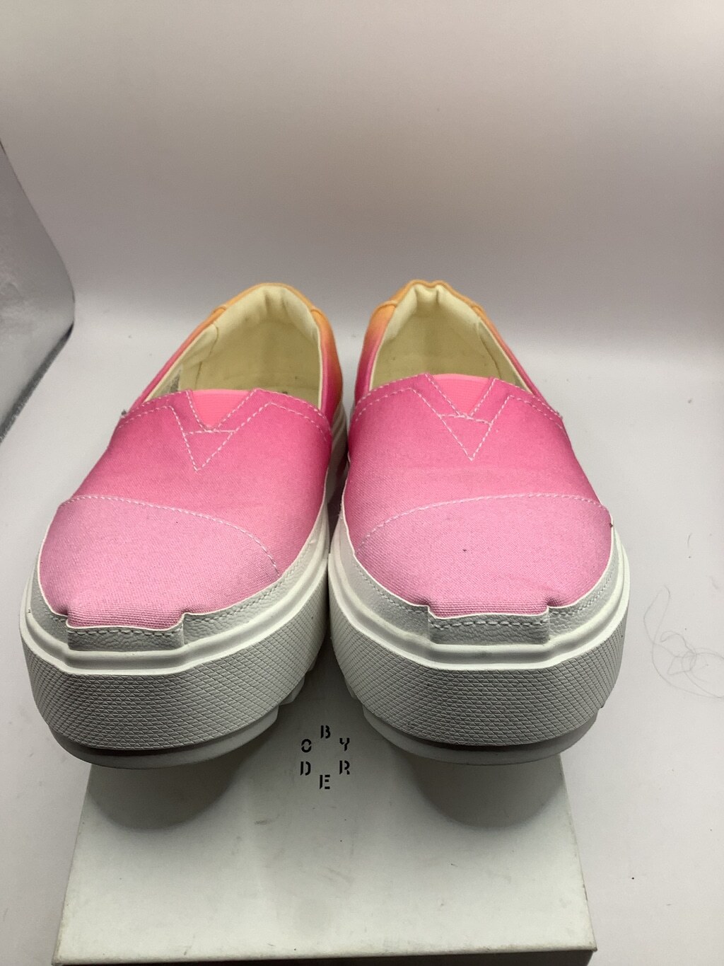 Women’s TOMS Slip On Sneakers, Size 7.5, Pink Ombre