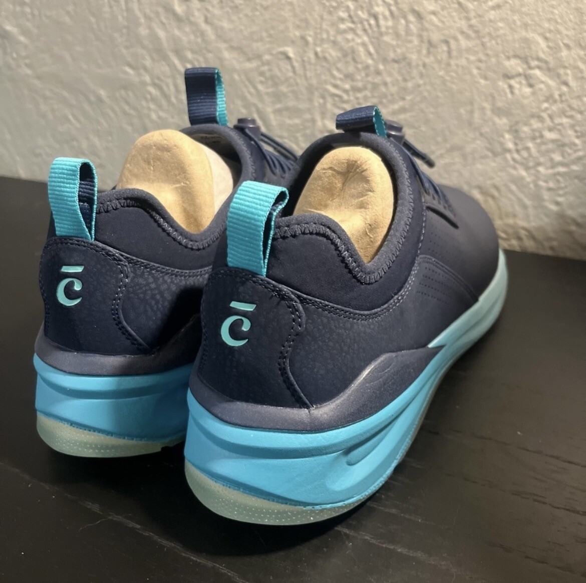 Clove Ombré Sole Unisex Nursing Shoes Women Size 9.5 Men Size 8