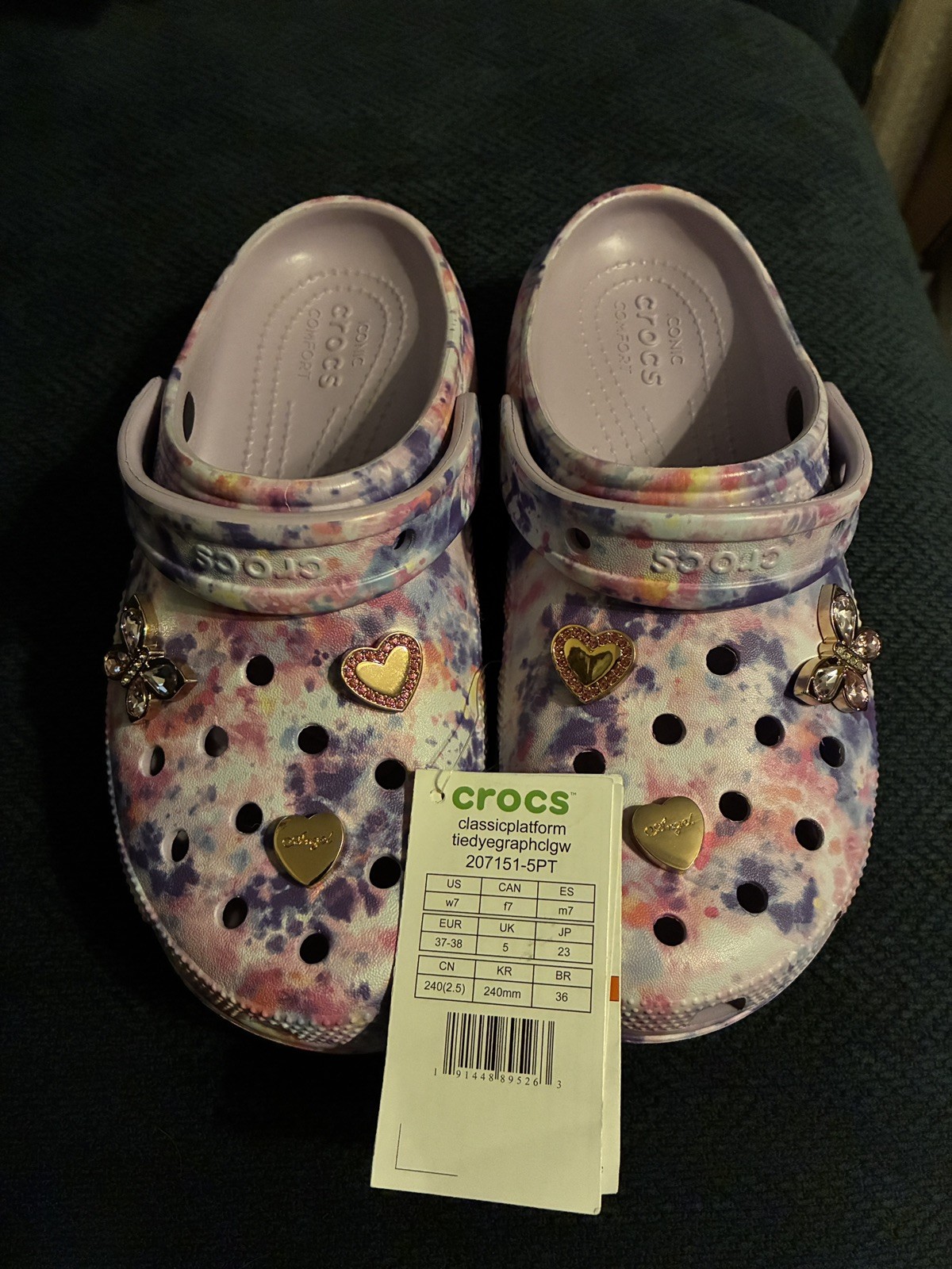 Crocs Women’s Classic Platform Tie-Dye Graphic Clog W7 with 6 Jibbitz NWT