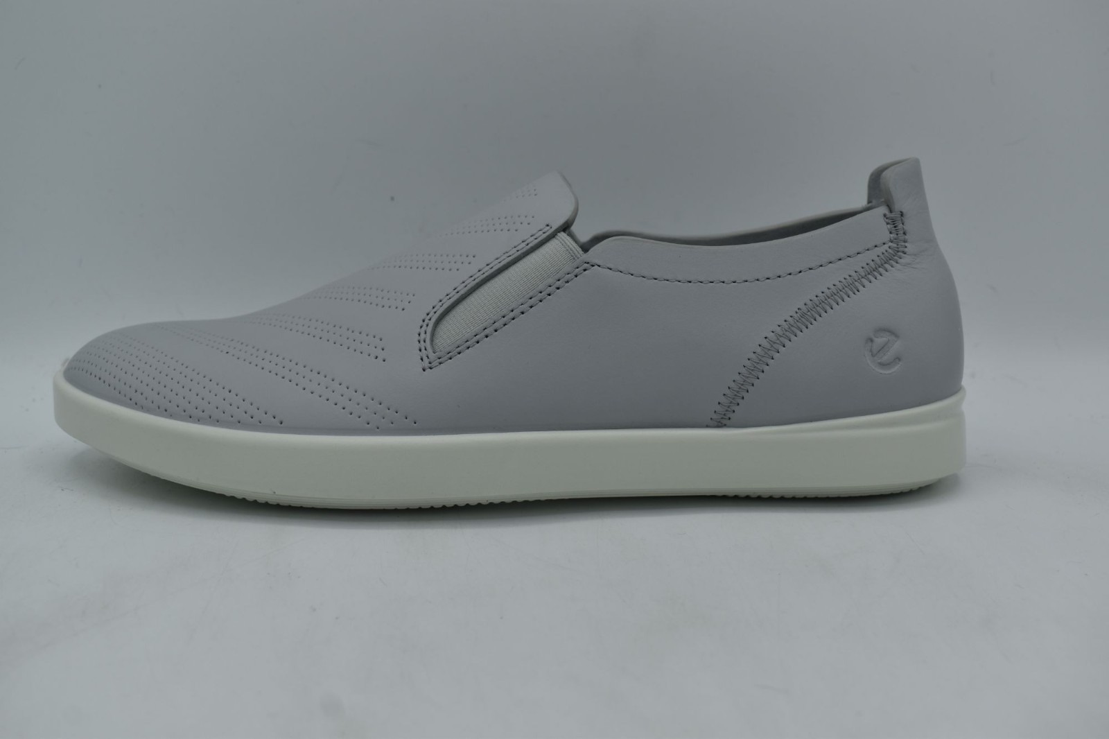 ECCO EU 41 US 10-10.5 Travel Perforated Concrete Leather Slip On Sneakers Shoes