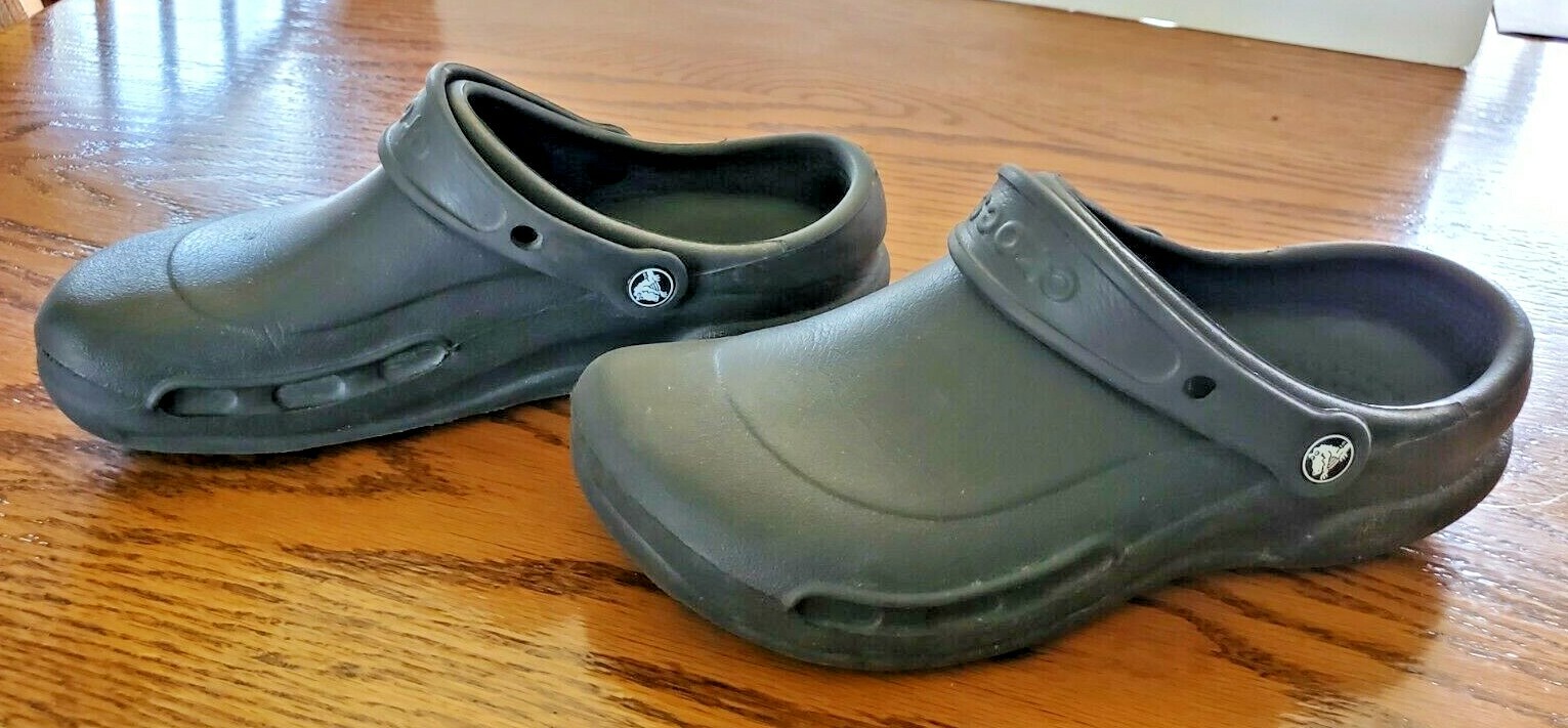 CROCS BRAND UNISEX WOMEN SIZE 10 MEN SIZE 8 BLACK CLOGS MULES NO HOLES SHOES