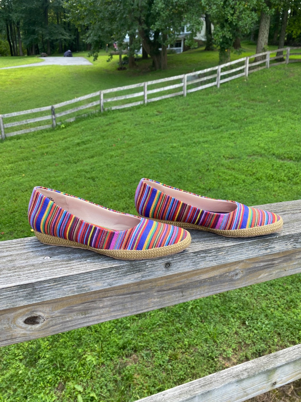 Beacon Shoes Womens 9.5 N Wedge Espadrilles Phoenix Striped Canvas Almond Toe