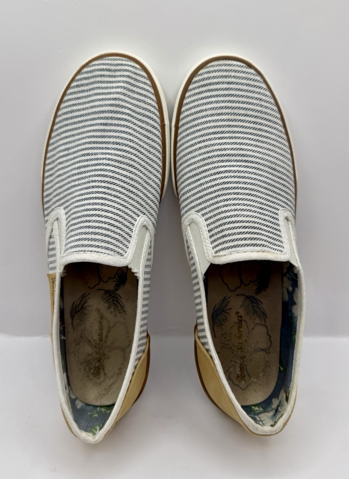Tommy Bahamas Women’s Canvas Slip On Sneakers Brown/White/Striped, Unixes