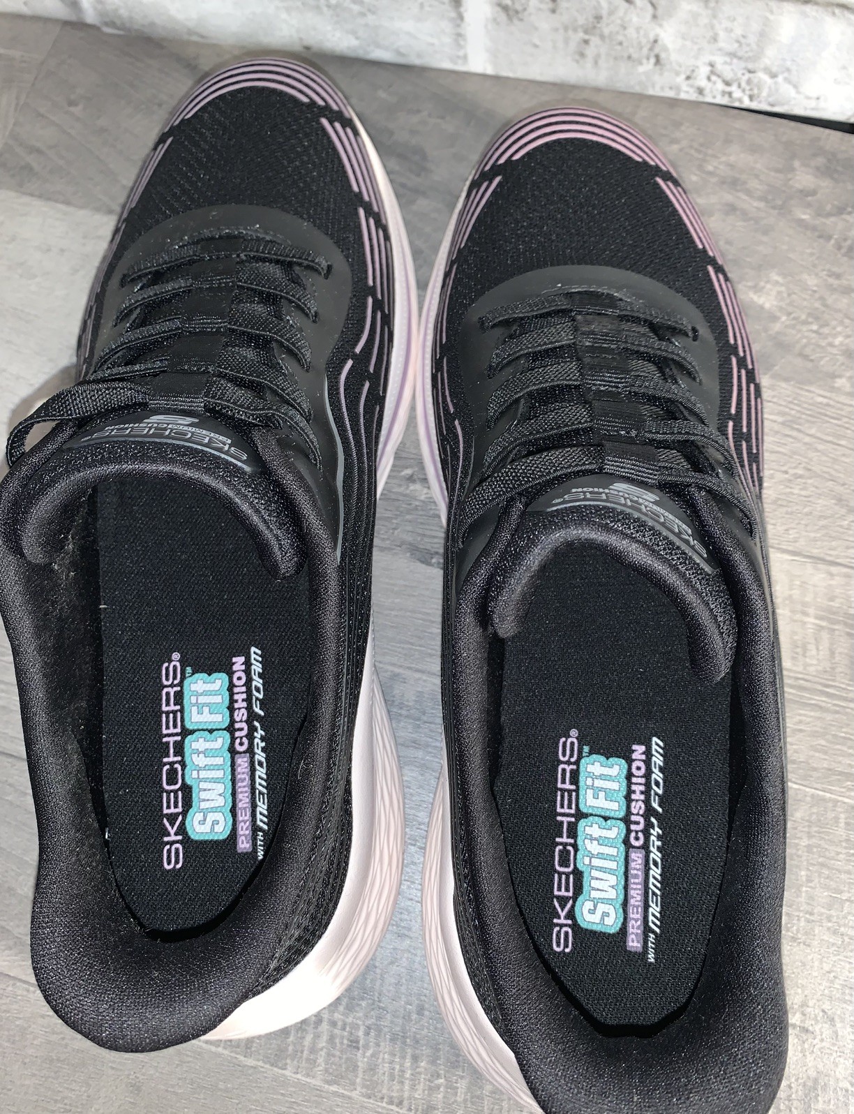 Skechers Swift‑Fit Women’s Size 10, Black/Purple Sneakers, Light! FREE SHIPPING!