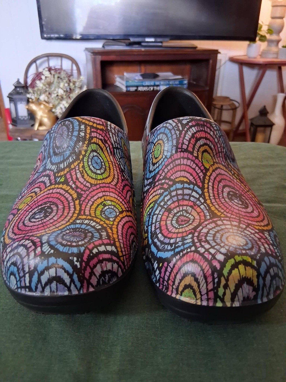 CROCS Neria Pro II Graphic Print Slip Resistant Slip-On Work Nurse Clogs