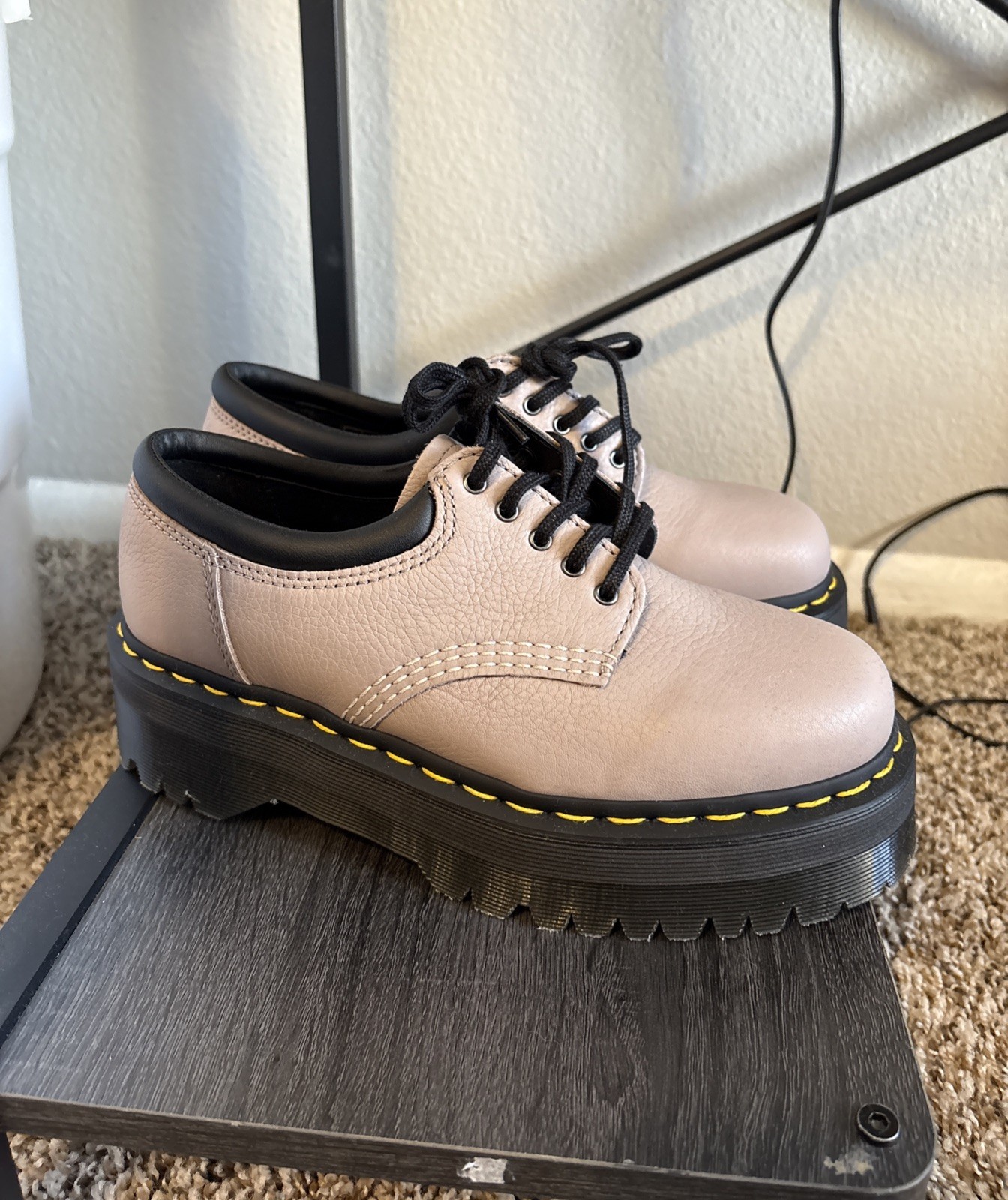 Dr. Martens 8053 Quad Women’s Size 8 Taupe Leather Low Top Oxford Shoes Doc