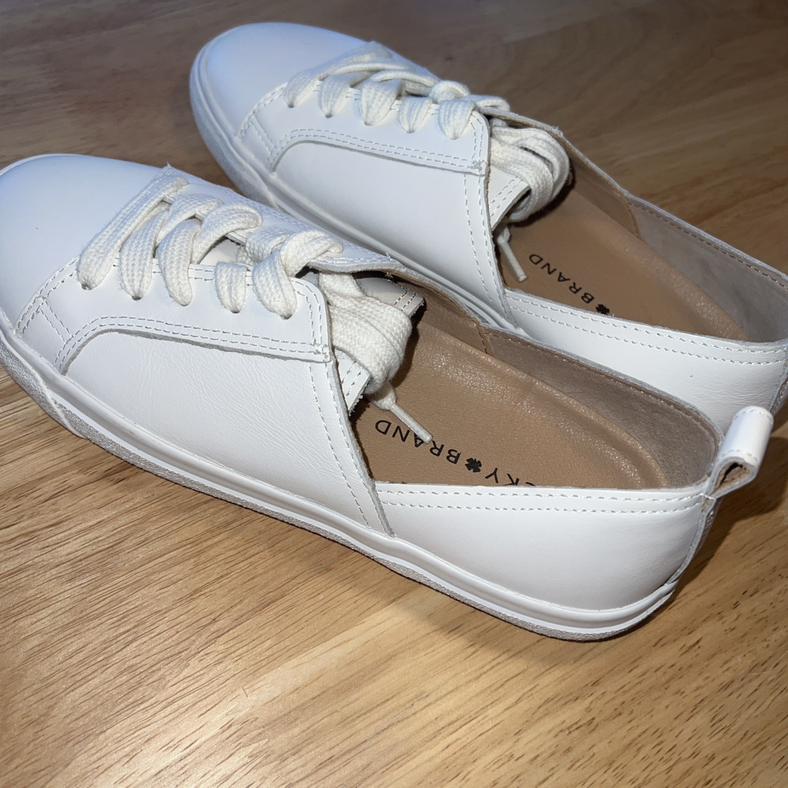 Lucky Brand Women’s Dansbey White Leather Lace Up Sneakers Size 6.5