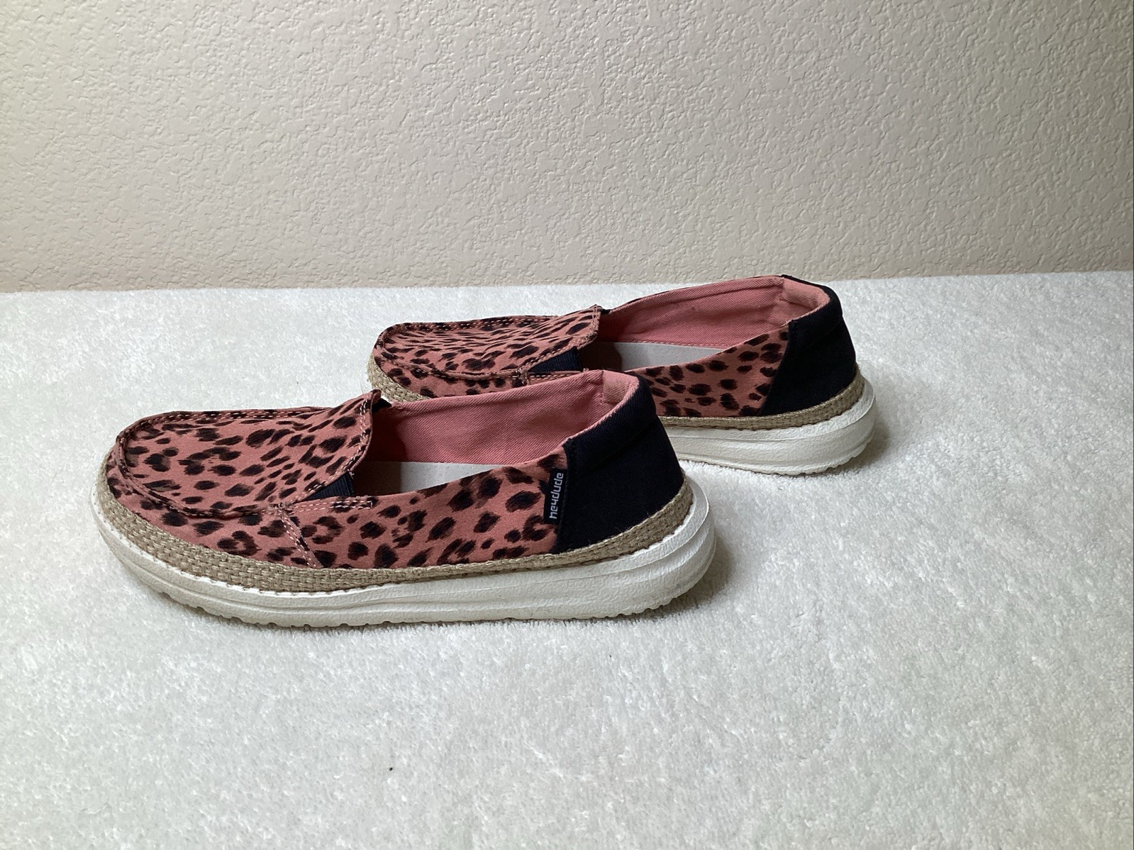 Hey Dude Lena Leopard Rose Loafer Shoe, Women 6, Pink Spotted Twine Rope