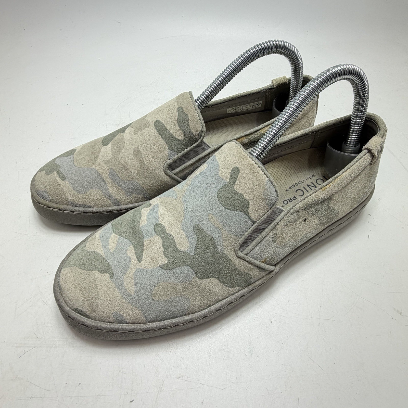 Vionic Avery Camo WOMEN US 8 Grey Suede Slip On Sneaker Vio-Grip Slip Resistant