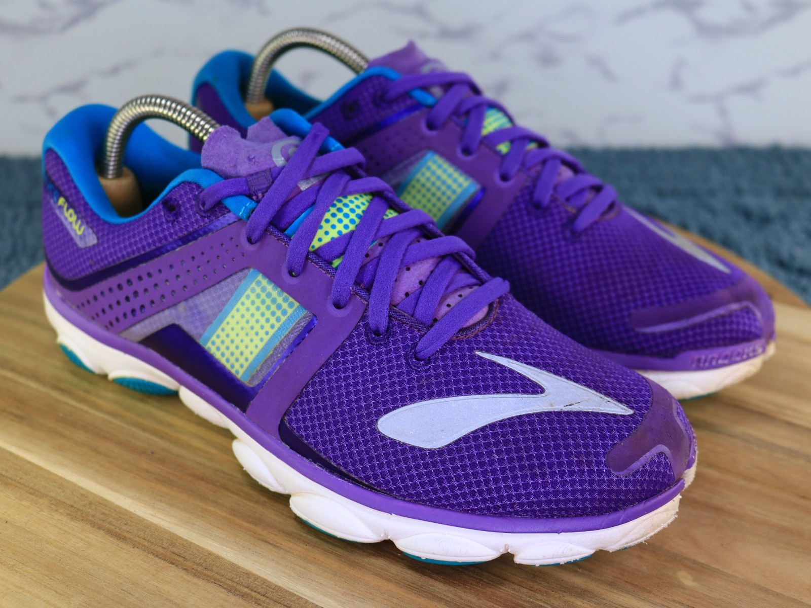 Brooks Pure Flow Mesh Purple Neon Green Low Running Sneaker 1201801b524 Womens 9