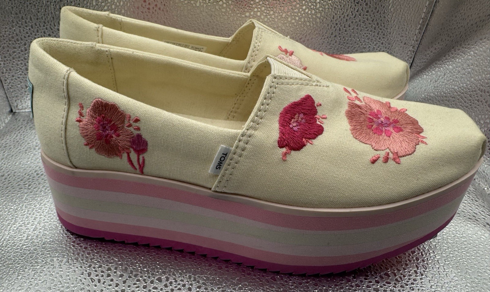 Toms Alpargata Platform Pink Poppies Embroidered Canvas size 6