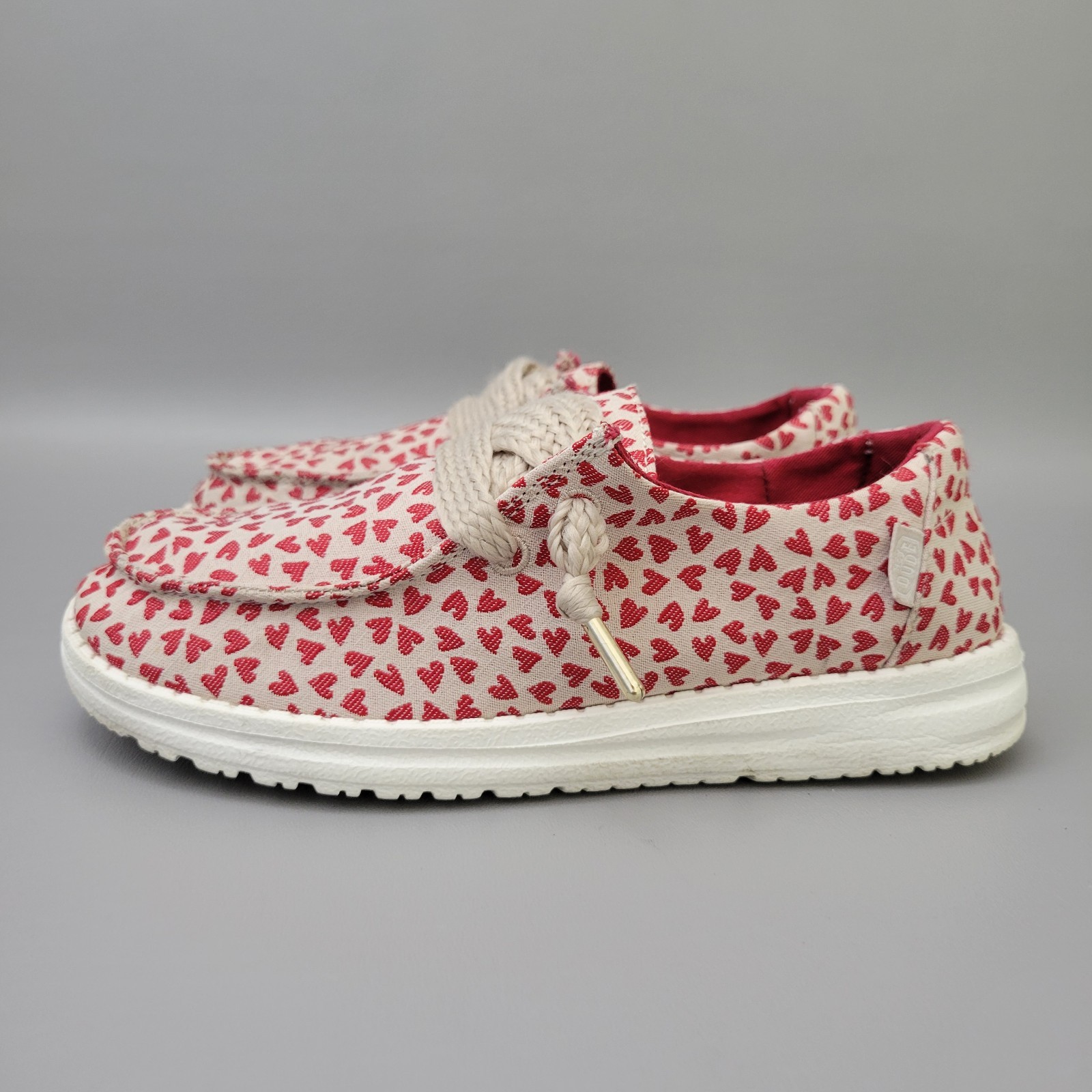 Hey Dude Wendy Women’s Love Cushioned Comfort Shoes Size 5 Red Tan Slip On