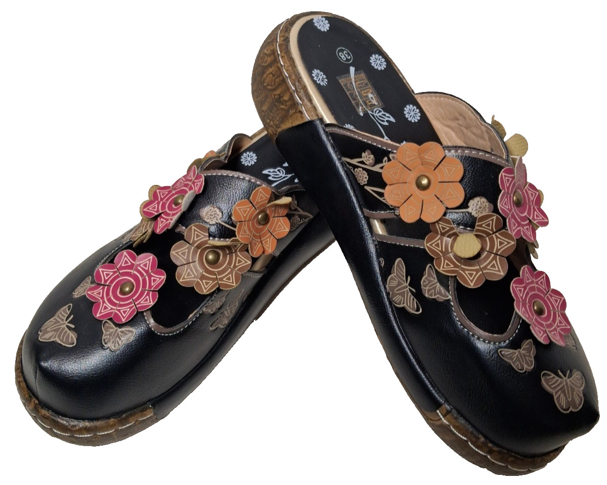 Clog style shoes with floral motif – Vinyl material Size 7.5 B New