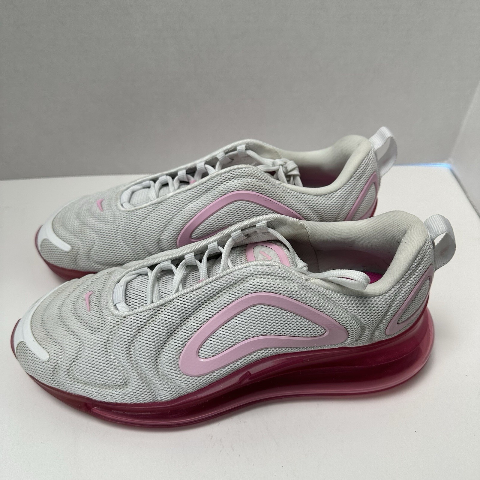 Nike Women’s Air Max 720 White Pink Mesh Running Shoe Size 8.5