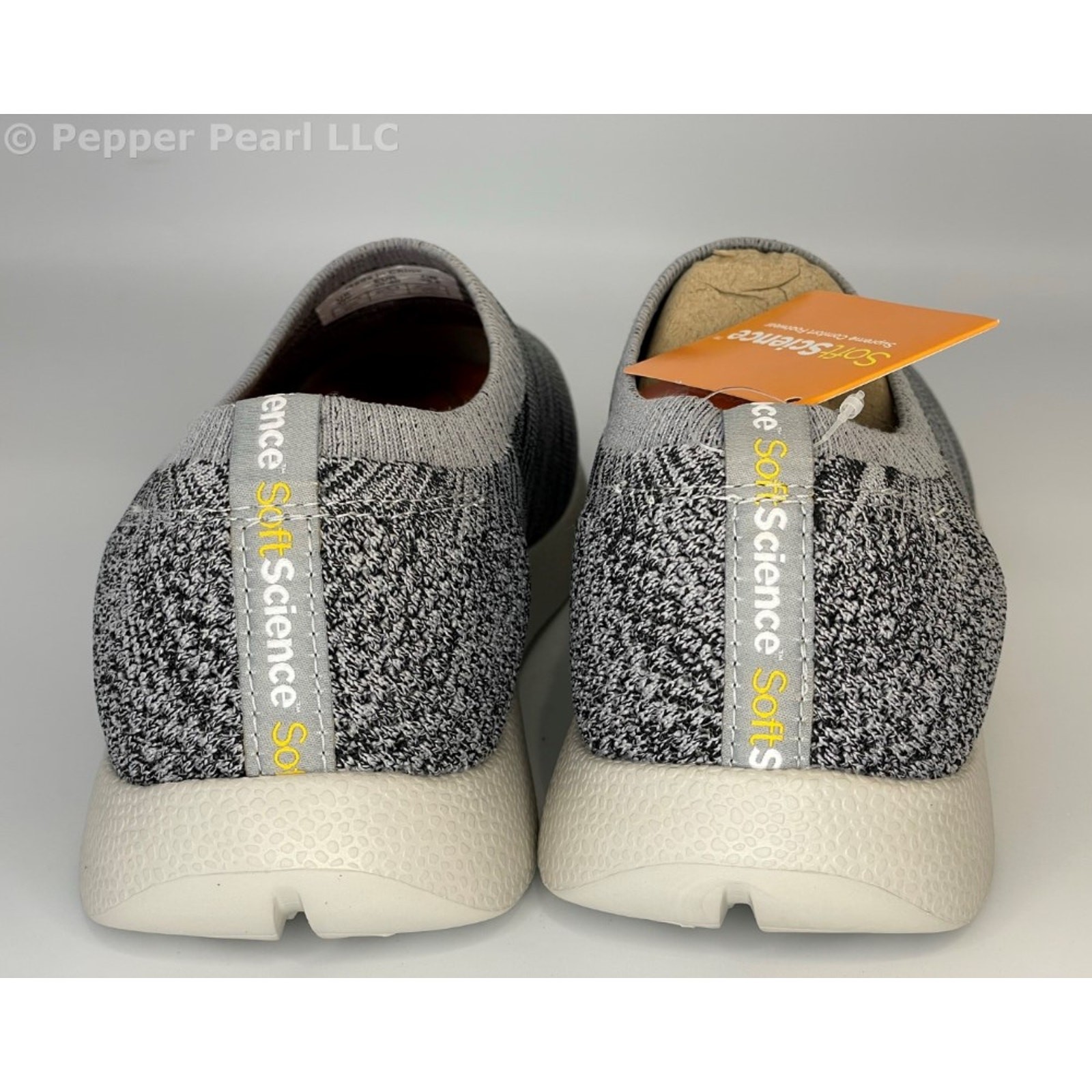Women’s Comfort Shoe Slip-On Water and Slip Resistant Size 9 Light Grey