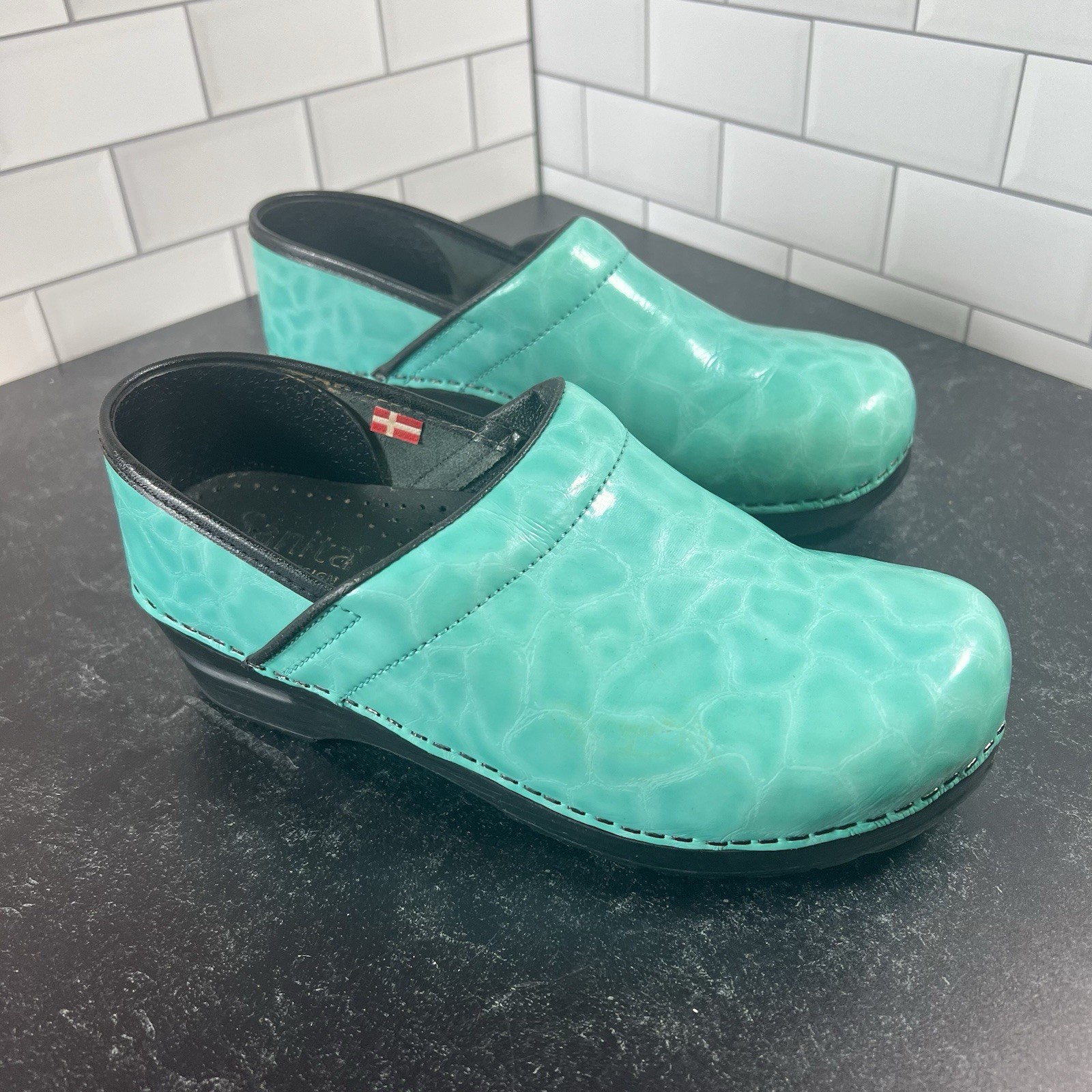 Sanita Professional Patent Leather Clogs Mint Teal Water Pattern Size 38 US 7.5