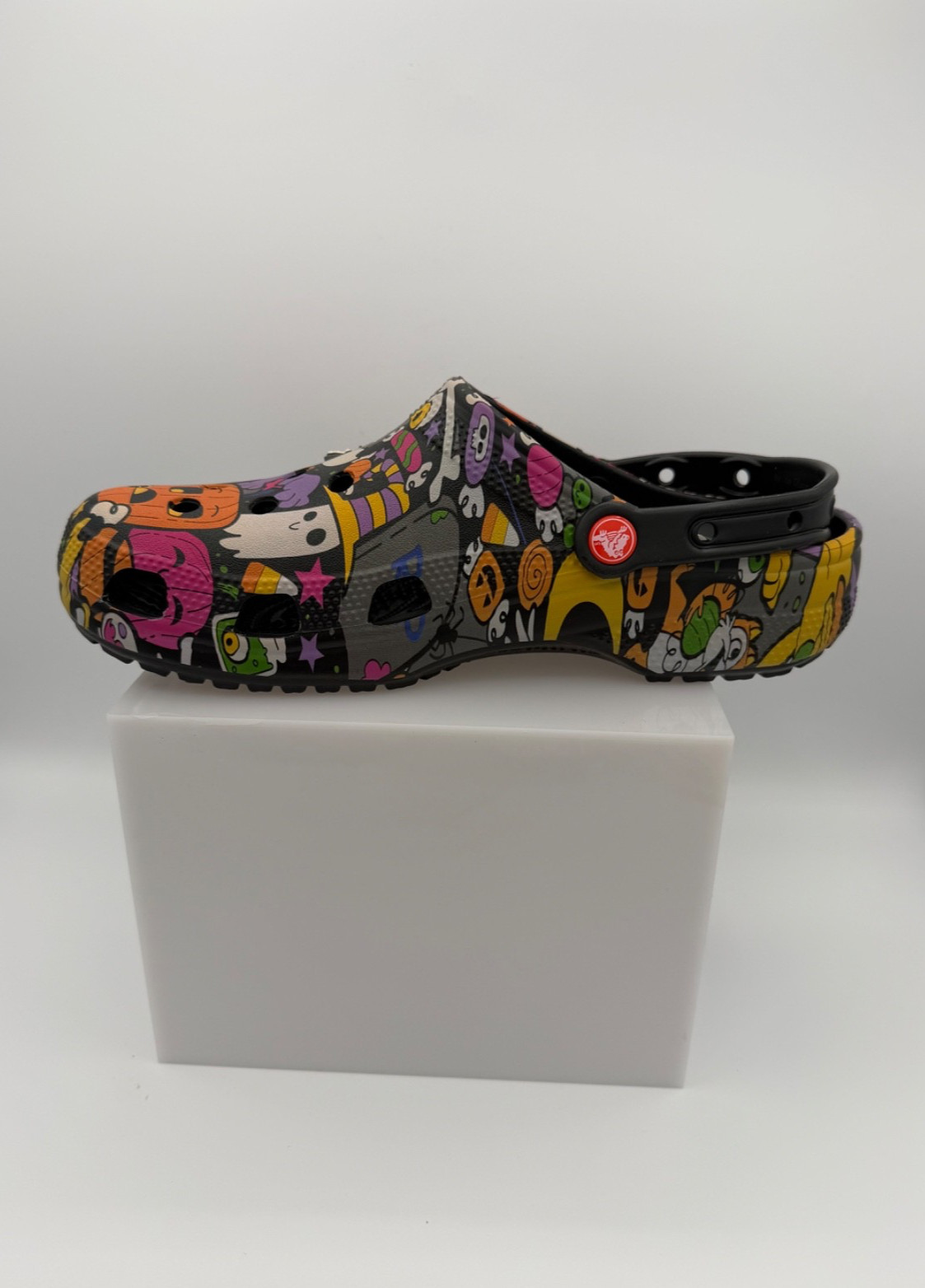 Crocs Disney Park Halloween Treat Icon Mickey Pumpkin Clogs Shoes Size 11 NEW