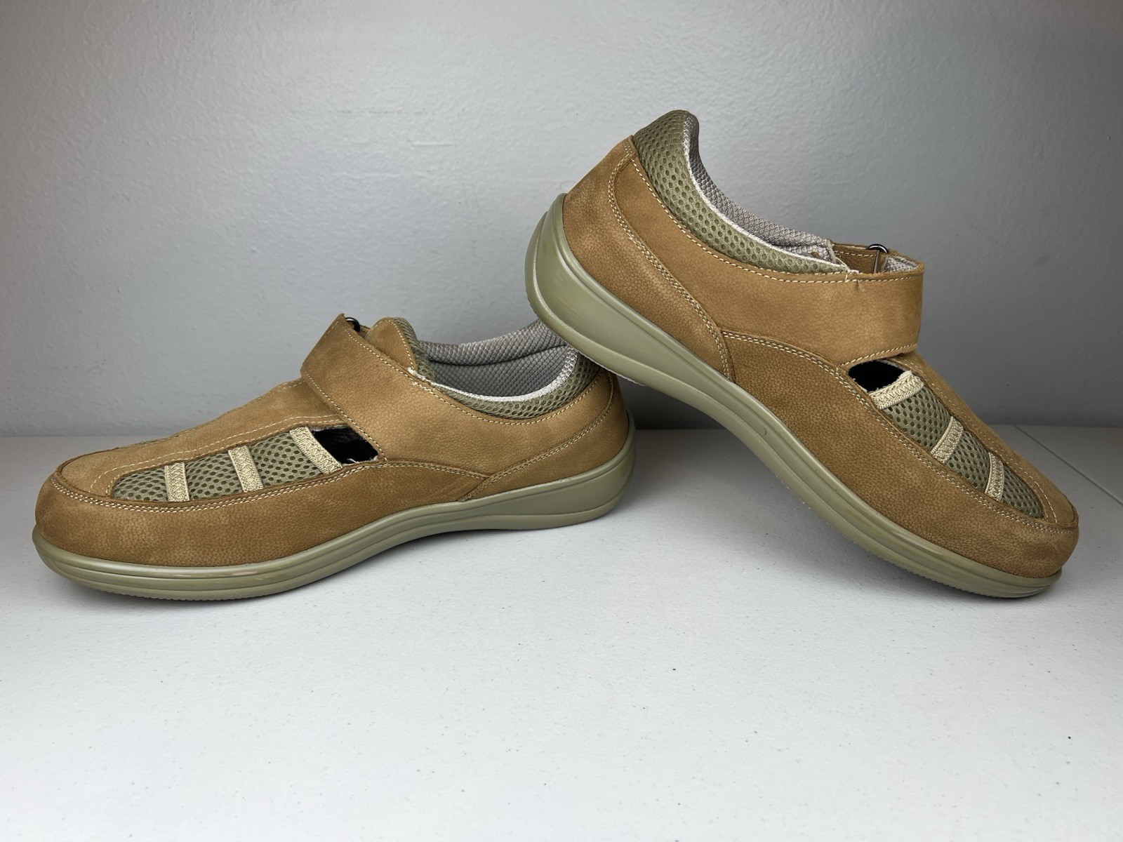Orthofeet Sarasota Beach Tan Comfort Walking Shoes Womens Sz 11 WIDE Orthopedic