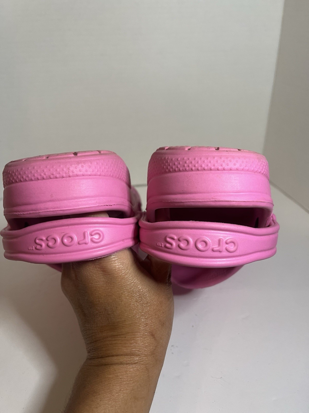 Crocs Baya Clogs Electric Pink Unisex M7 W9 Slip On Shoes EUC
