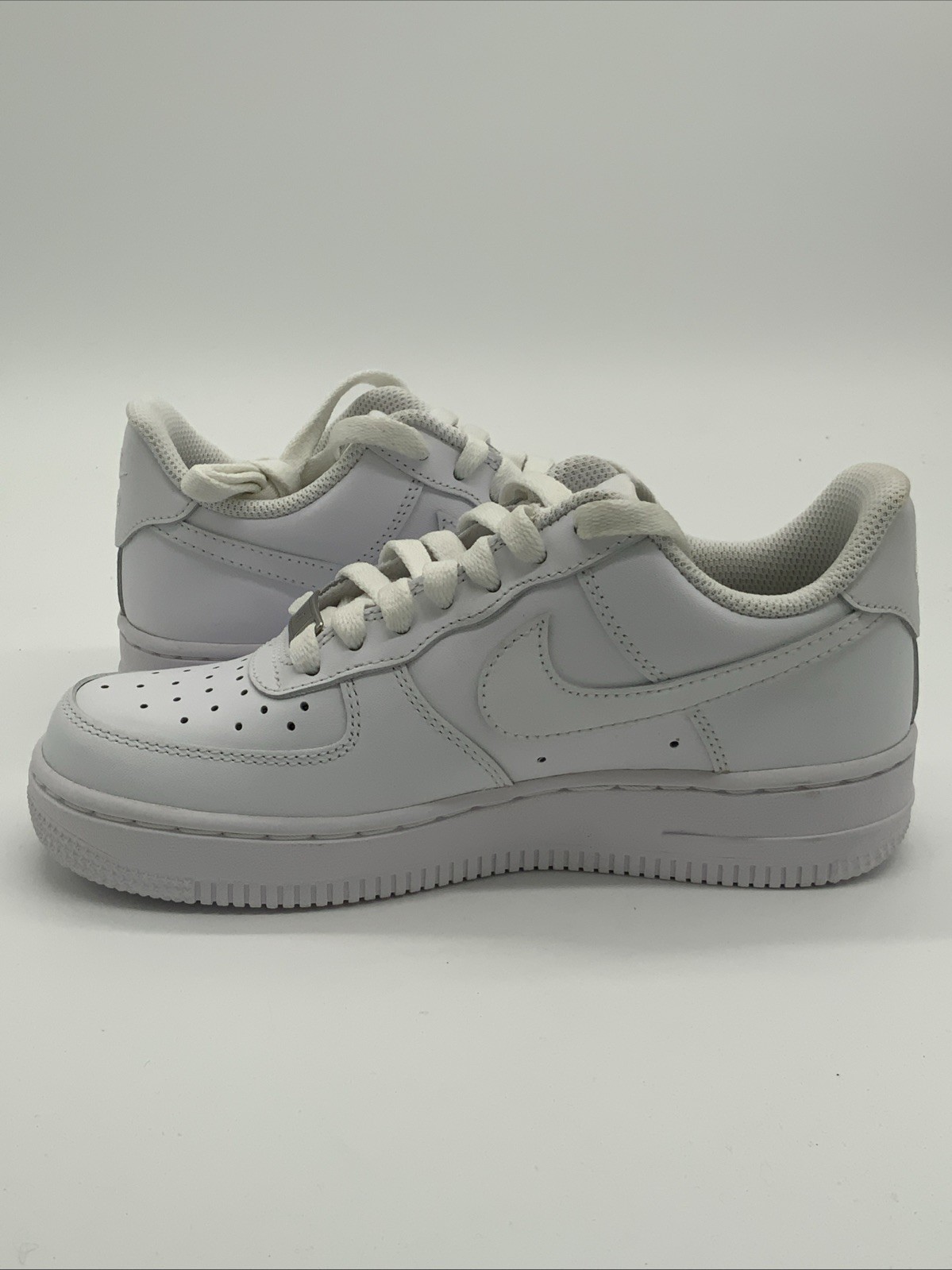 Nike Women Air Force 1 DD8959-100 White Leather Shoes Size 5