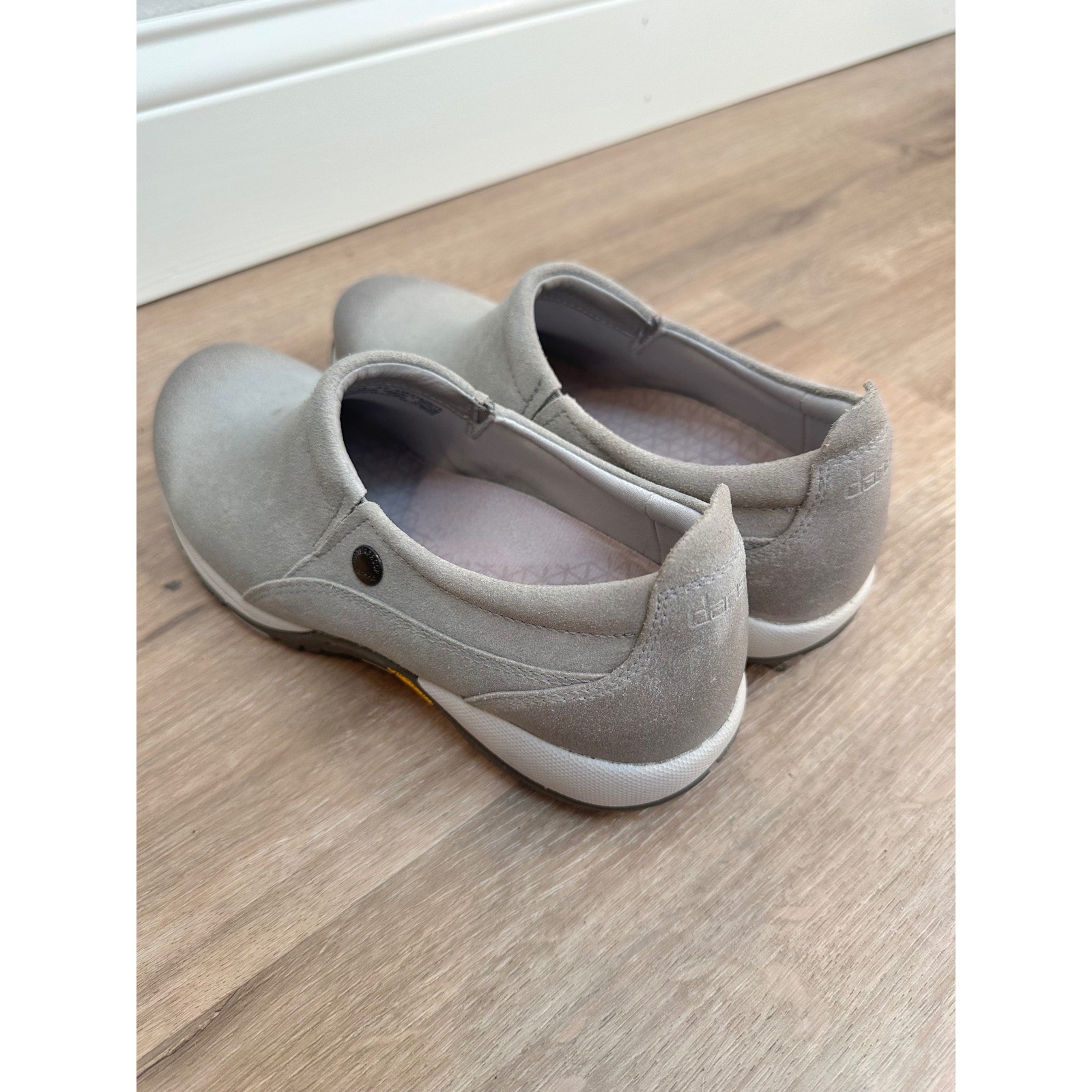 Dansko Patti Suede Slip On Shoes Women 37 Gray Vibram Waterproof Walking Clogs