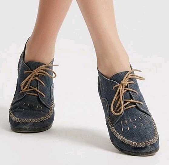 Minnetonka Ankle Boot Moccasin Shoes Suede Lace Up Southwestern Boho Cowgirl 6