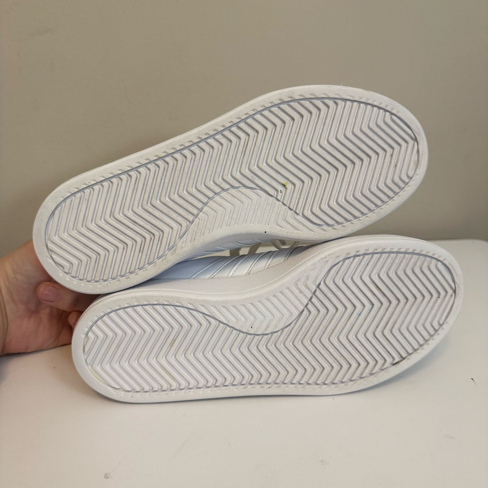 Adidas Grand Court 2.0 Cloudfoam Sneakers Women 7 White Sport Athleisure Comfort