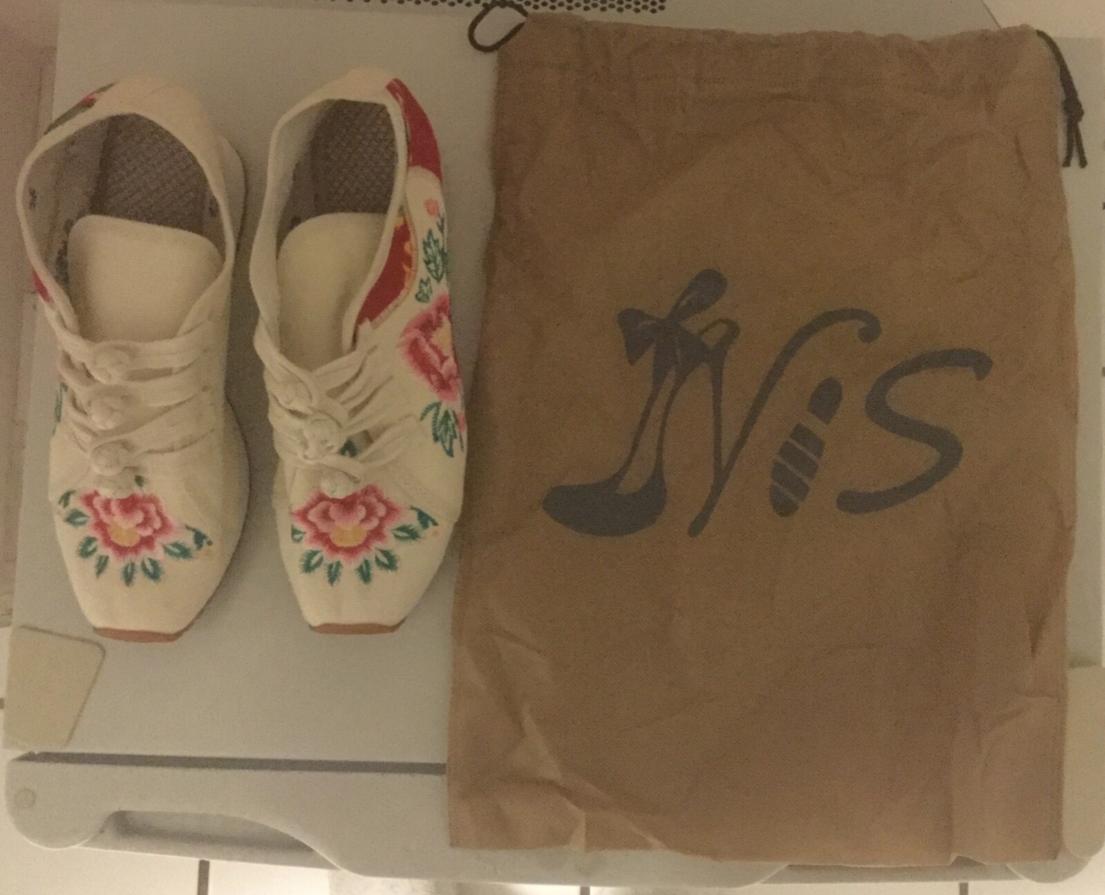 NIB Kapok Ivory Canvas Wedge Espadrille Chinese Embroidered Flowers Sz 38 (7)