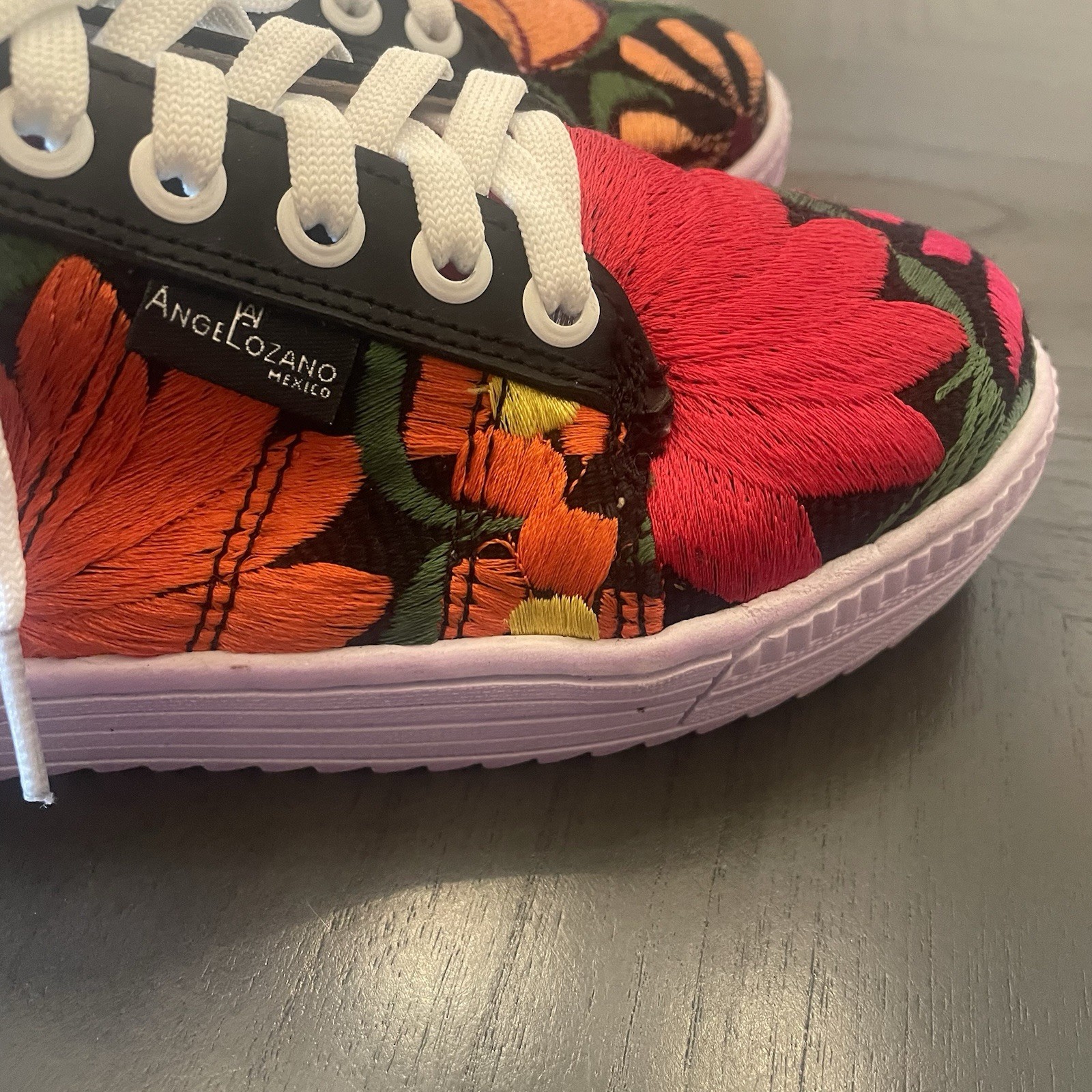 Women’s Angelozano Mexico Floral Embroidered Shoes Sneakers Artsy Funky Sz 22/6