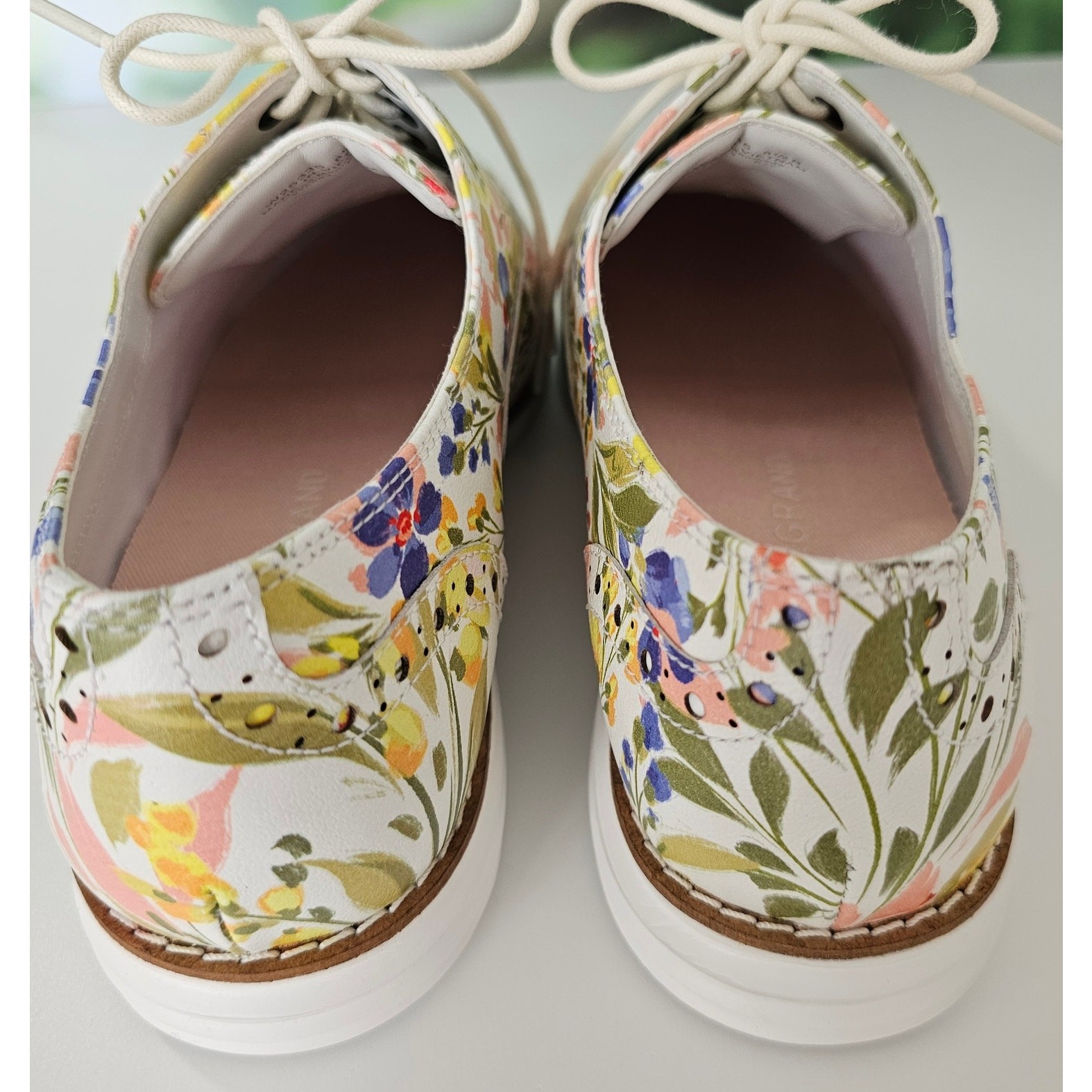 NEW Cole Haan Original Grand Floral Wingtip Oxford Casual Shoes 8.5 B