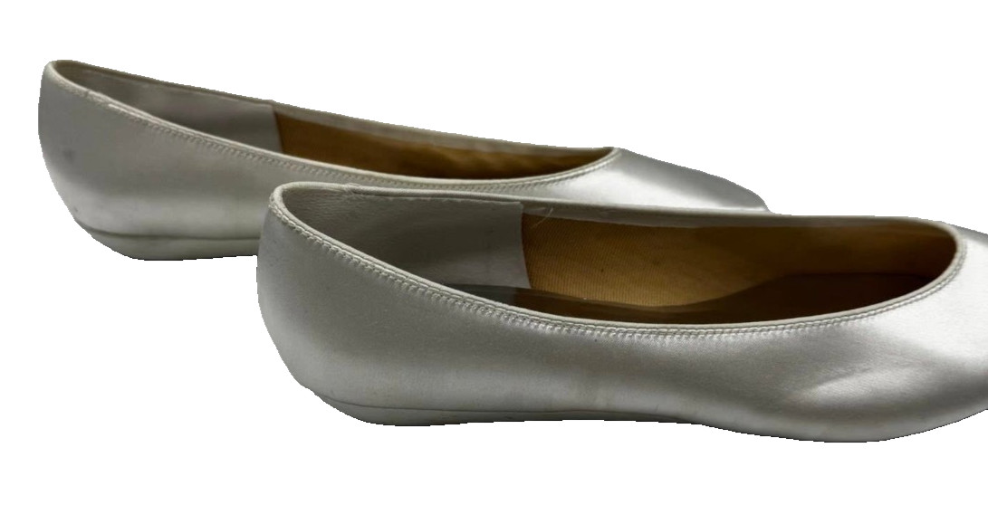 Peacocks Women’s Silver Slip-On Flat Shoes – Size US 10 / Width: Medium