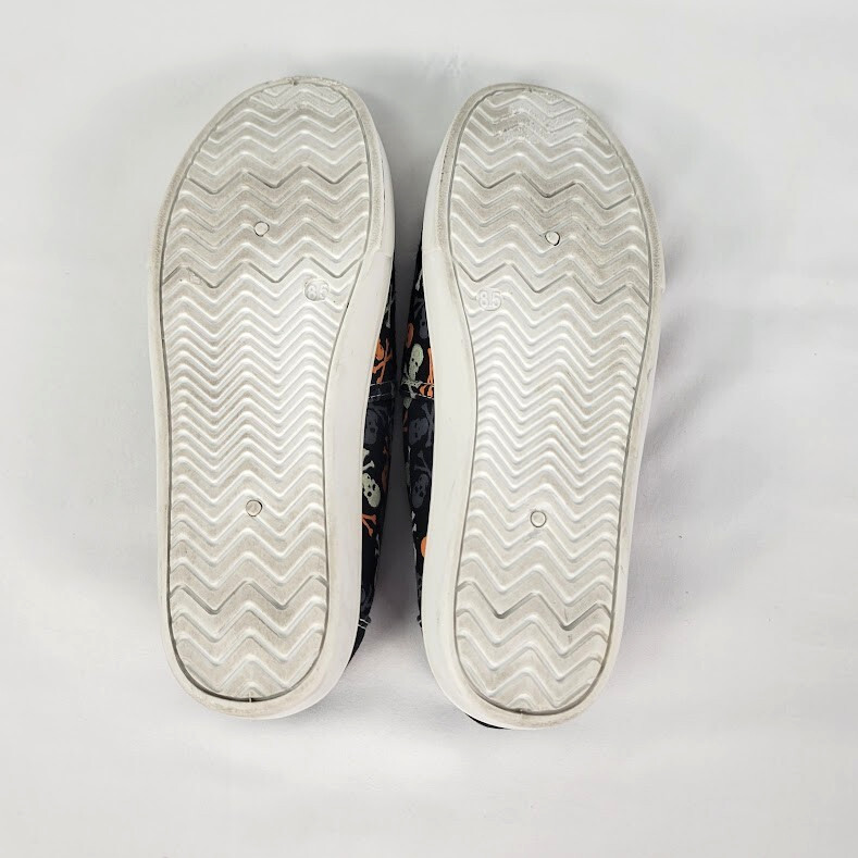 Women’s Tommy Bahama Shoes Size 8.5 Halloween Skull Slip On Glow In The Dark