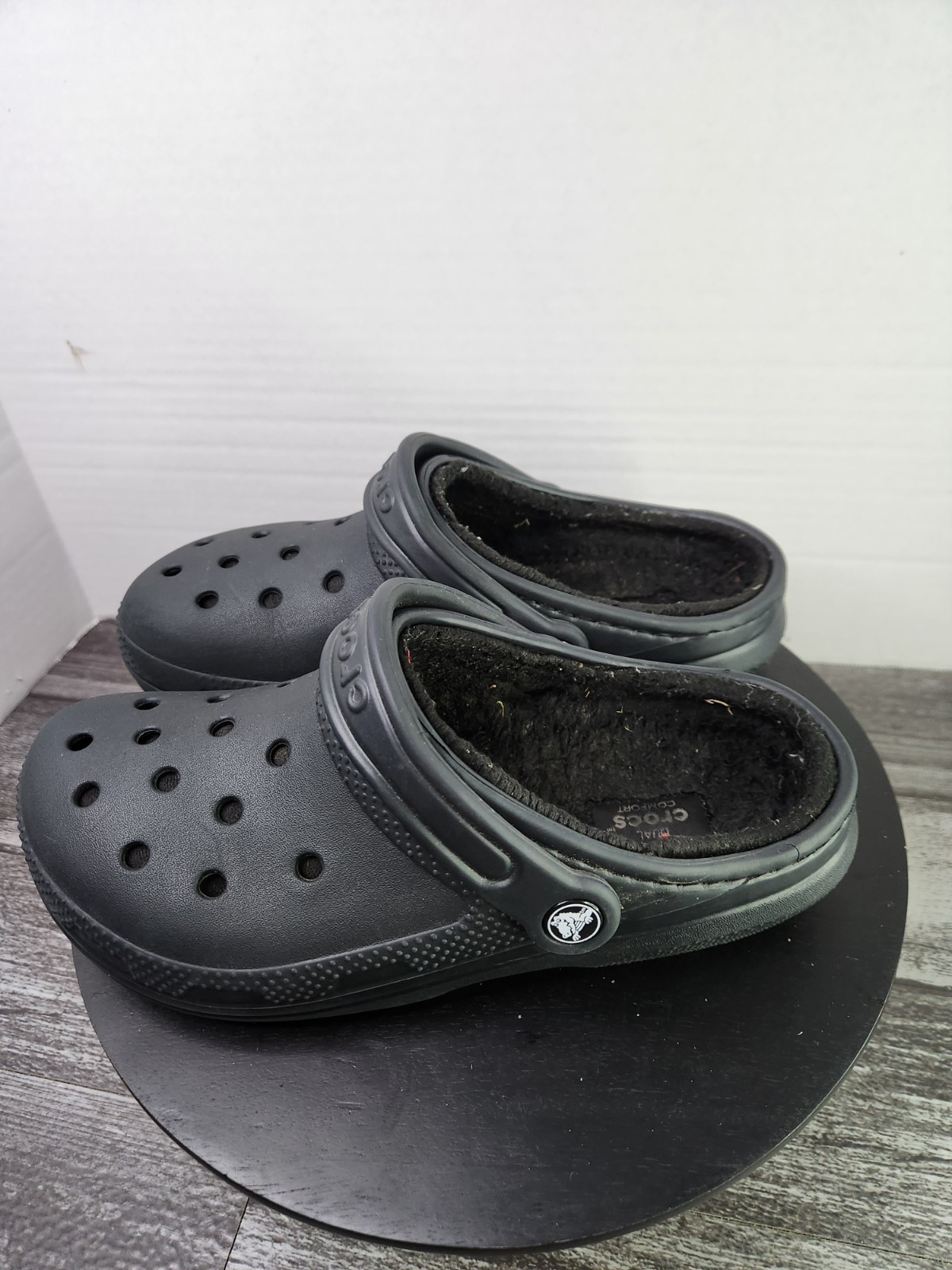 Crocs Cloth Interior Womens Clogs Size 7