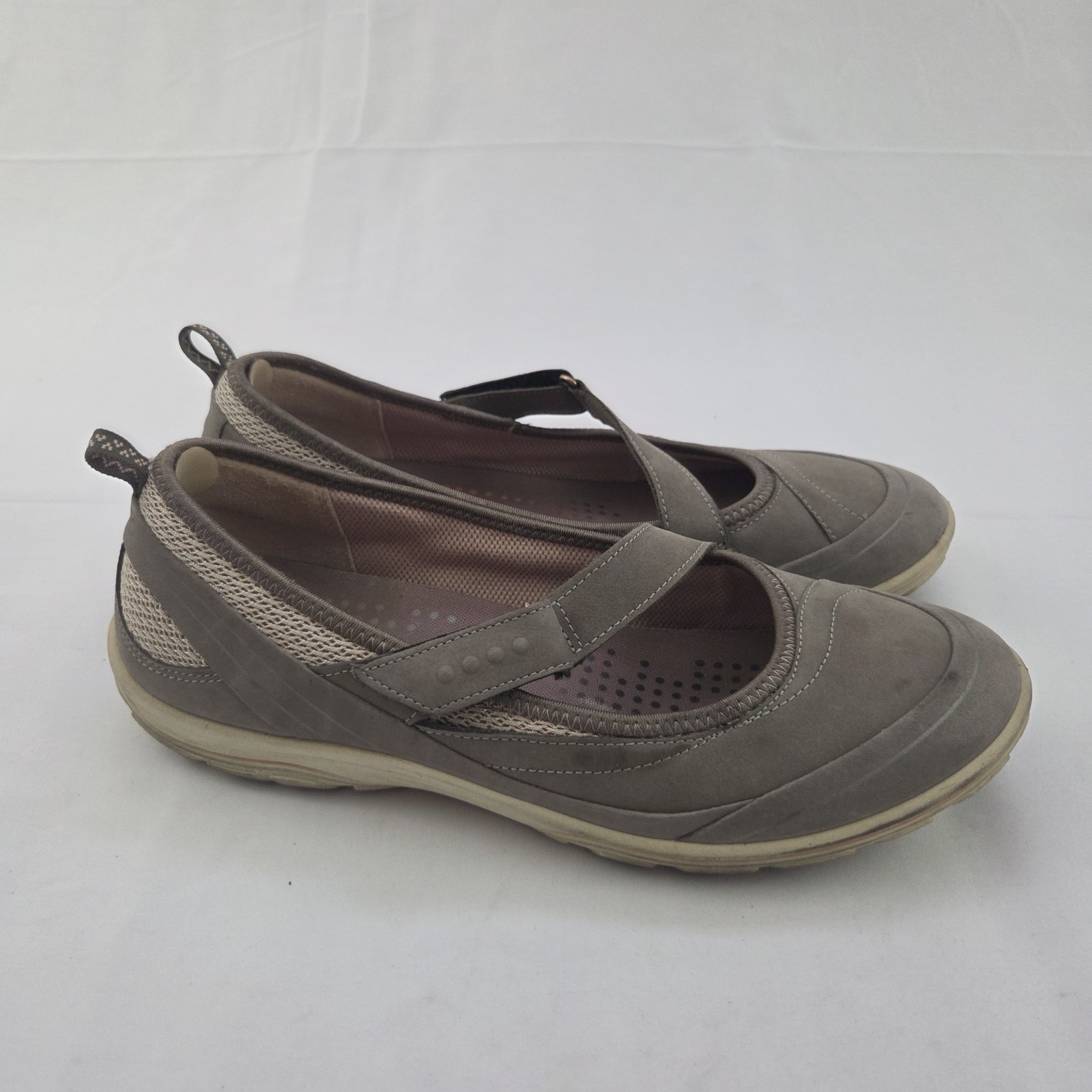 ECCO Mary Jane Sneakers Women’s Size 40 / 9.5 Gray Brown Hook & Loop Comfort