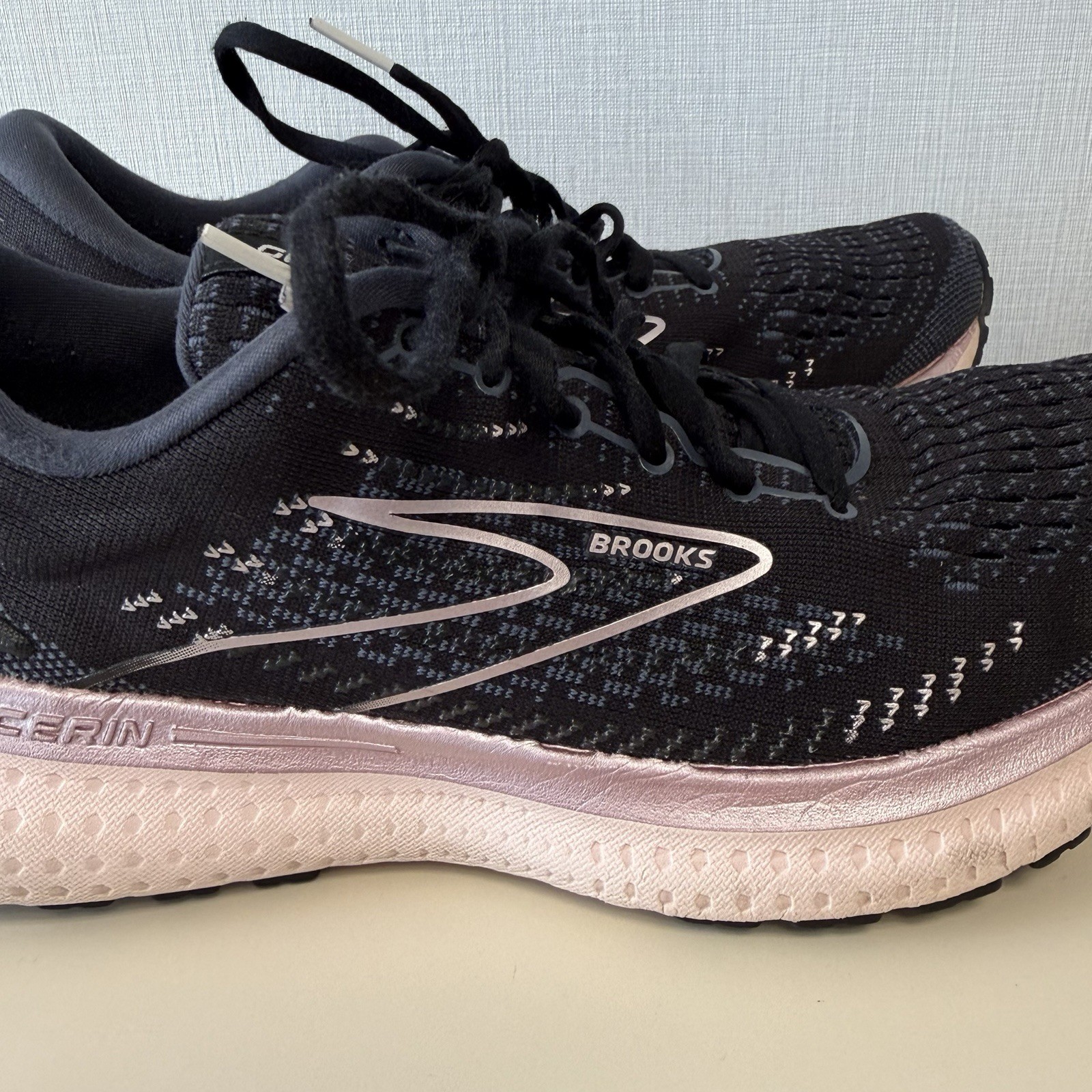 Brooks Glycerin GTS 19 Running Shoes Women’s 8.5 B Cushioned Trainer Black Pink