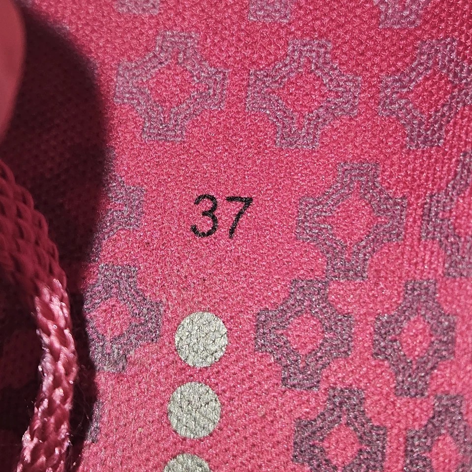ECCO Women’s Golf Shoes Size 37 US 7 Gray Pink Lace Up Casual Comfort Flats