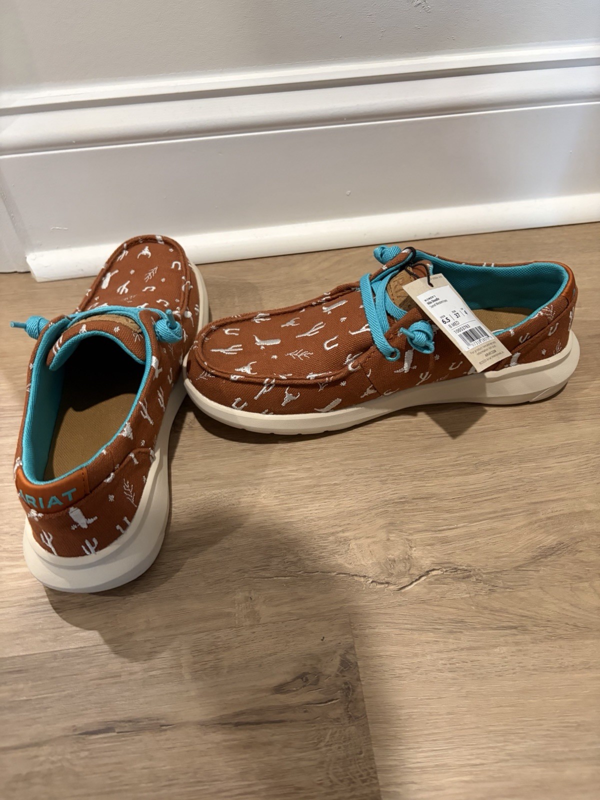 Ariat Hilo Doodle Steer Head Western Slip-Ons Brown 6.5 Women’s B / Medium Width