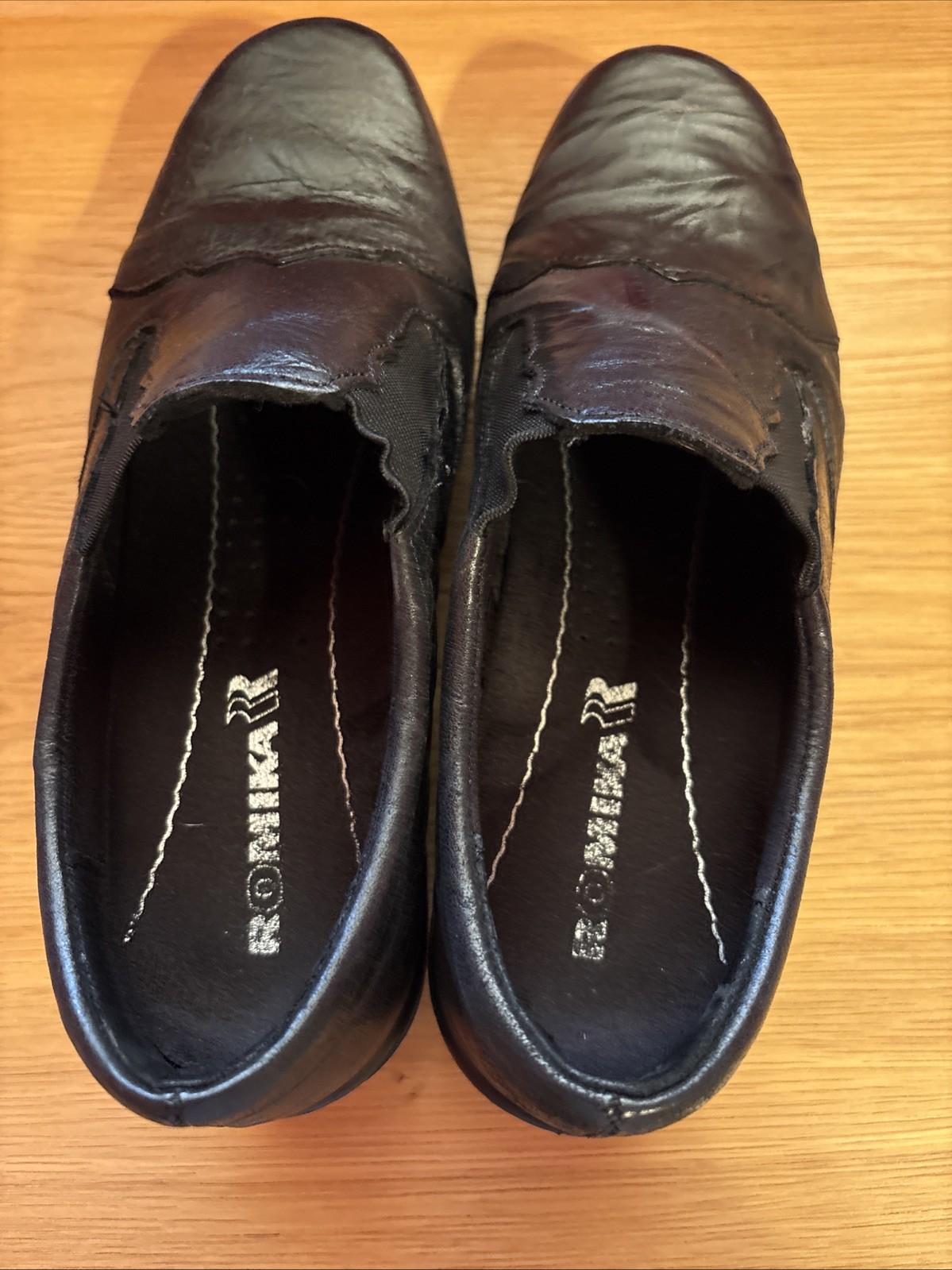 Romika Women’s Cassie 24 Black Wrinkled-Look Leather Slip-On Loafers, Sz36