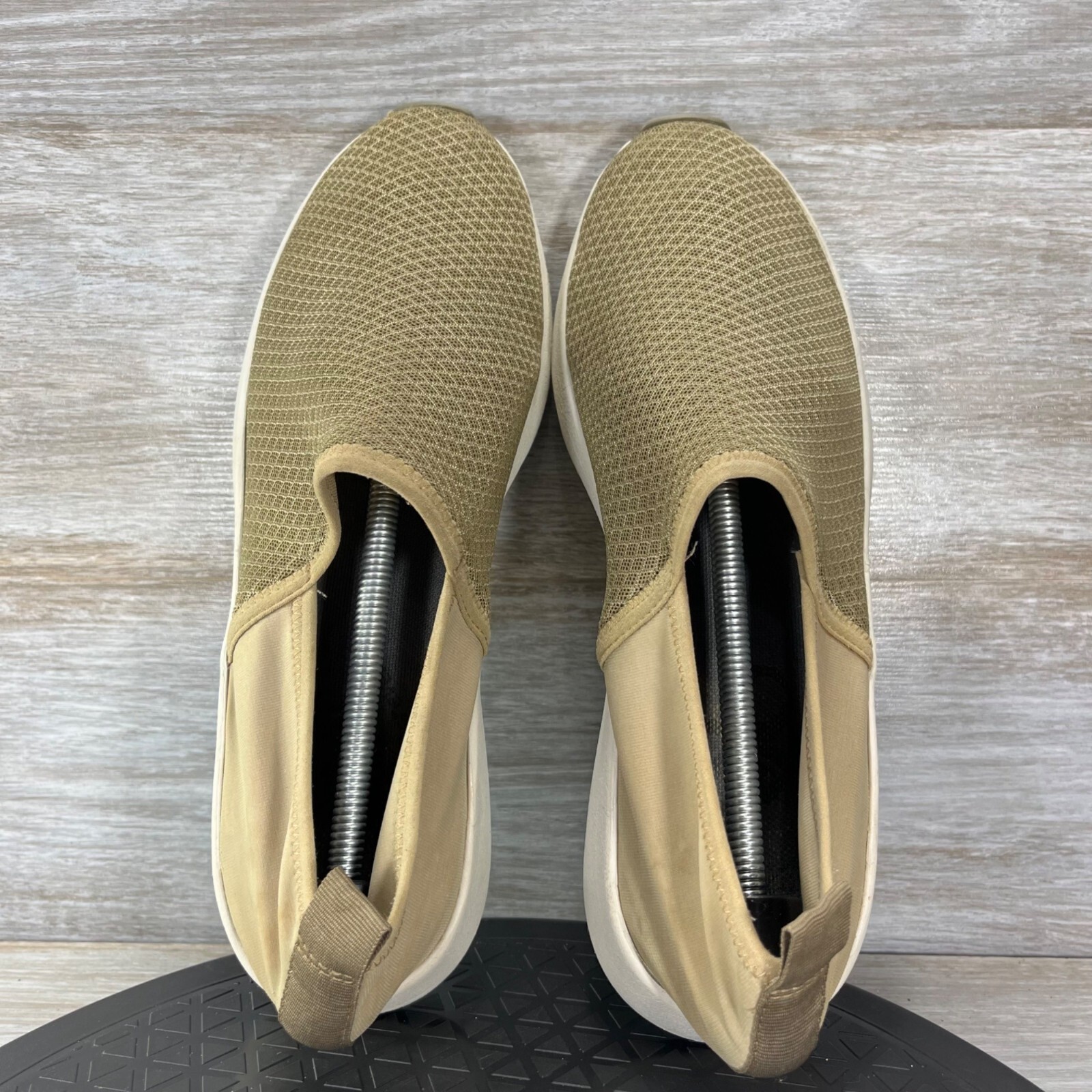 OTBT Women’s Royce Slip-On Desert Tan Sneakers Size 9