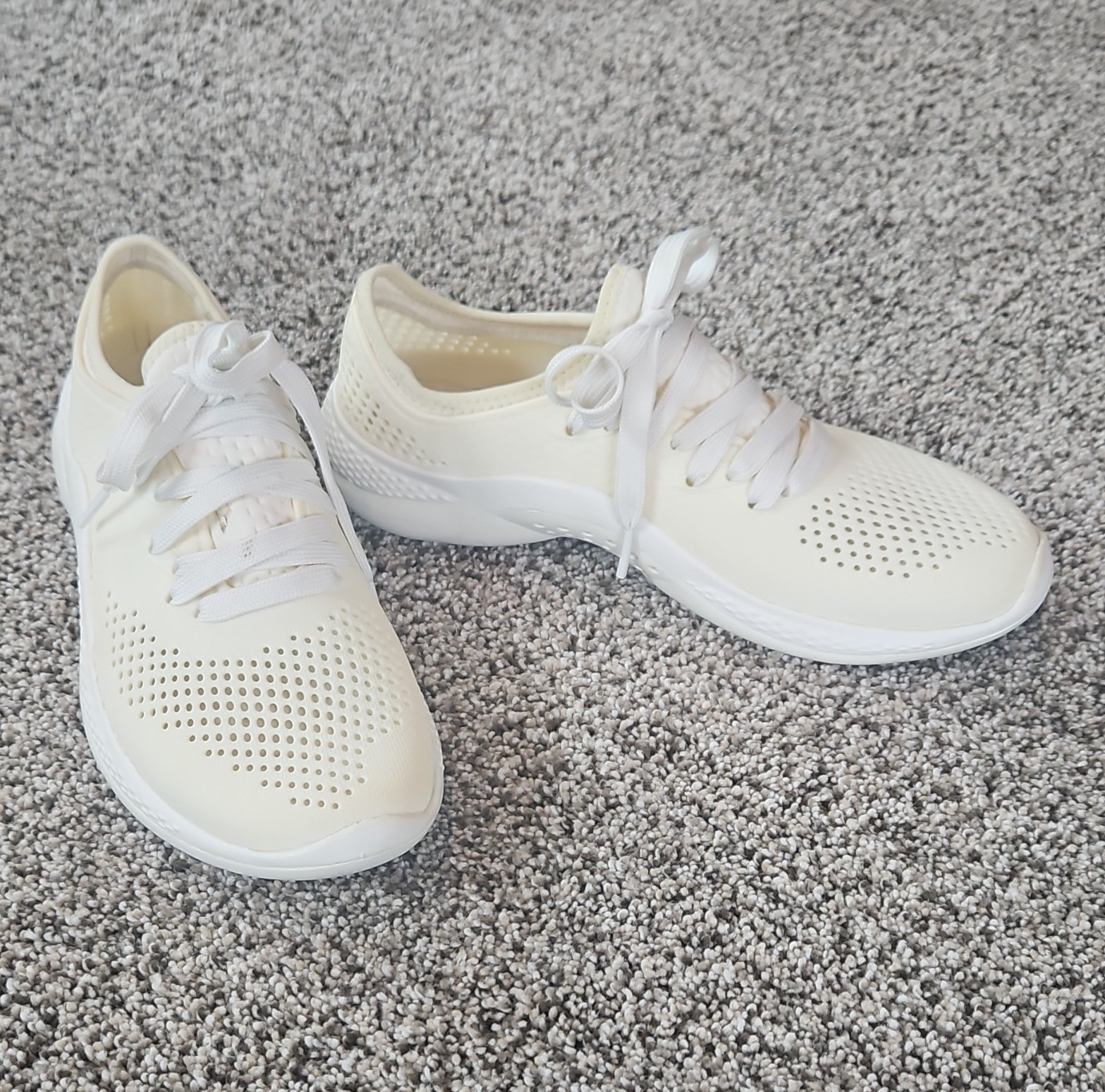 Crocs LiteRide White Lace-Up Low Top Athletic Sneaker Style Code 206705