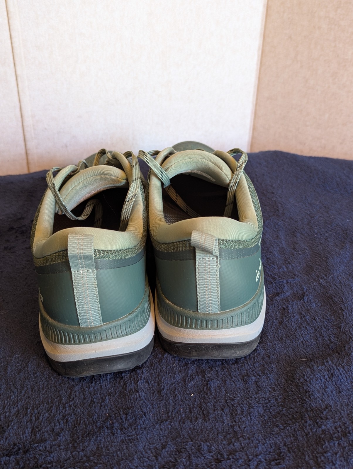 Dansko Makayla Women’s Size 39/8-8.5 Green Walking Waterproof Shoes