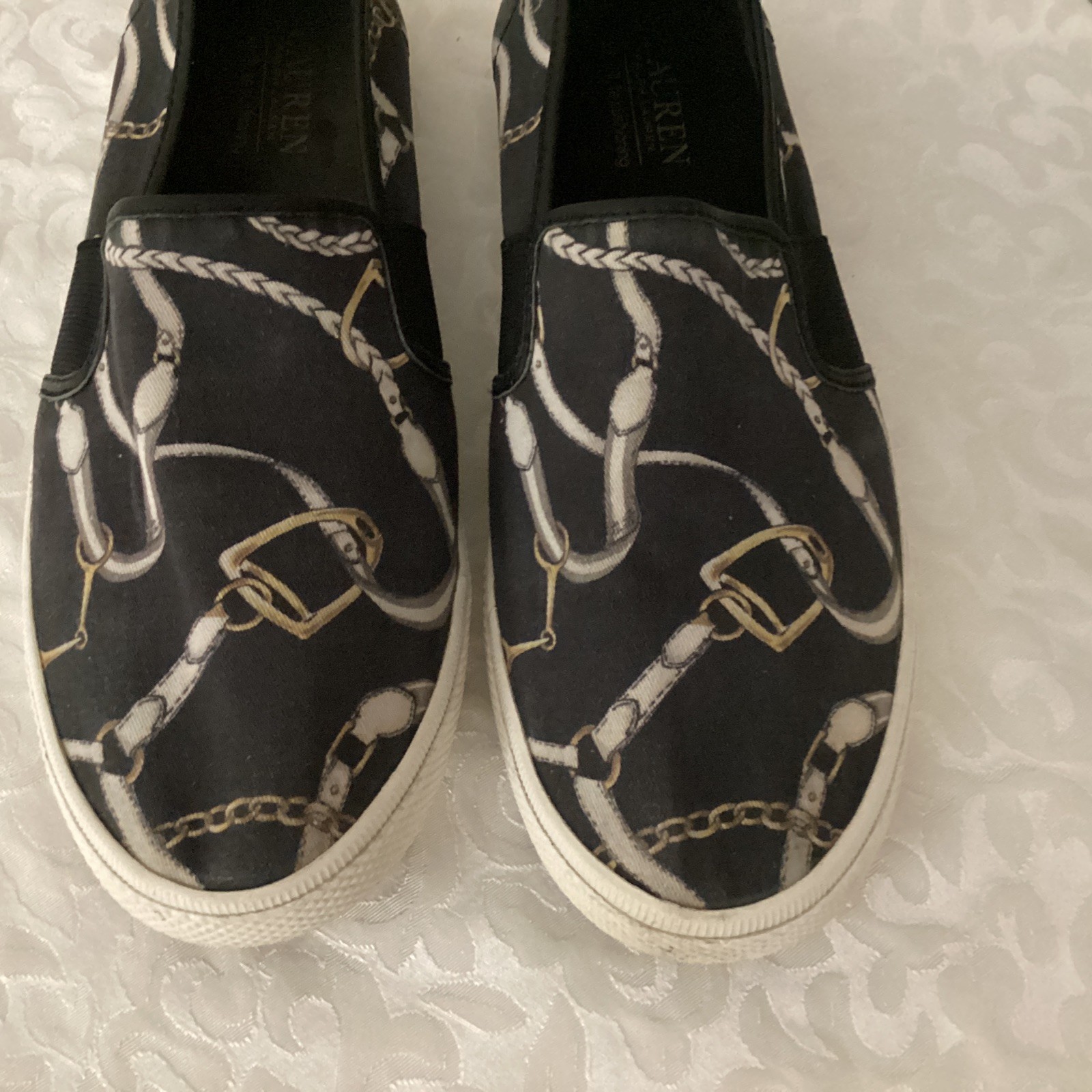 RALPH LAUREN JINNY SNEAKERS BLACK W/ EQUESTRIAN PATTERN SIZE 10 GOOD CONDITION