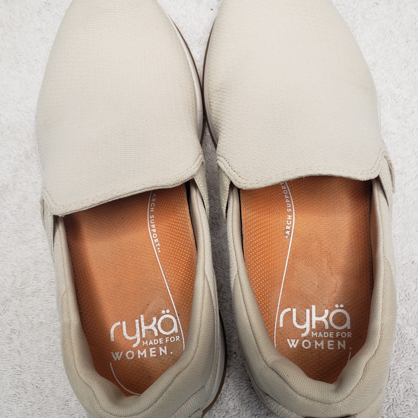 Ryka Echo Slip On Walking Shoes Women’s 6.5 W Cream Arch Support Lightweight