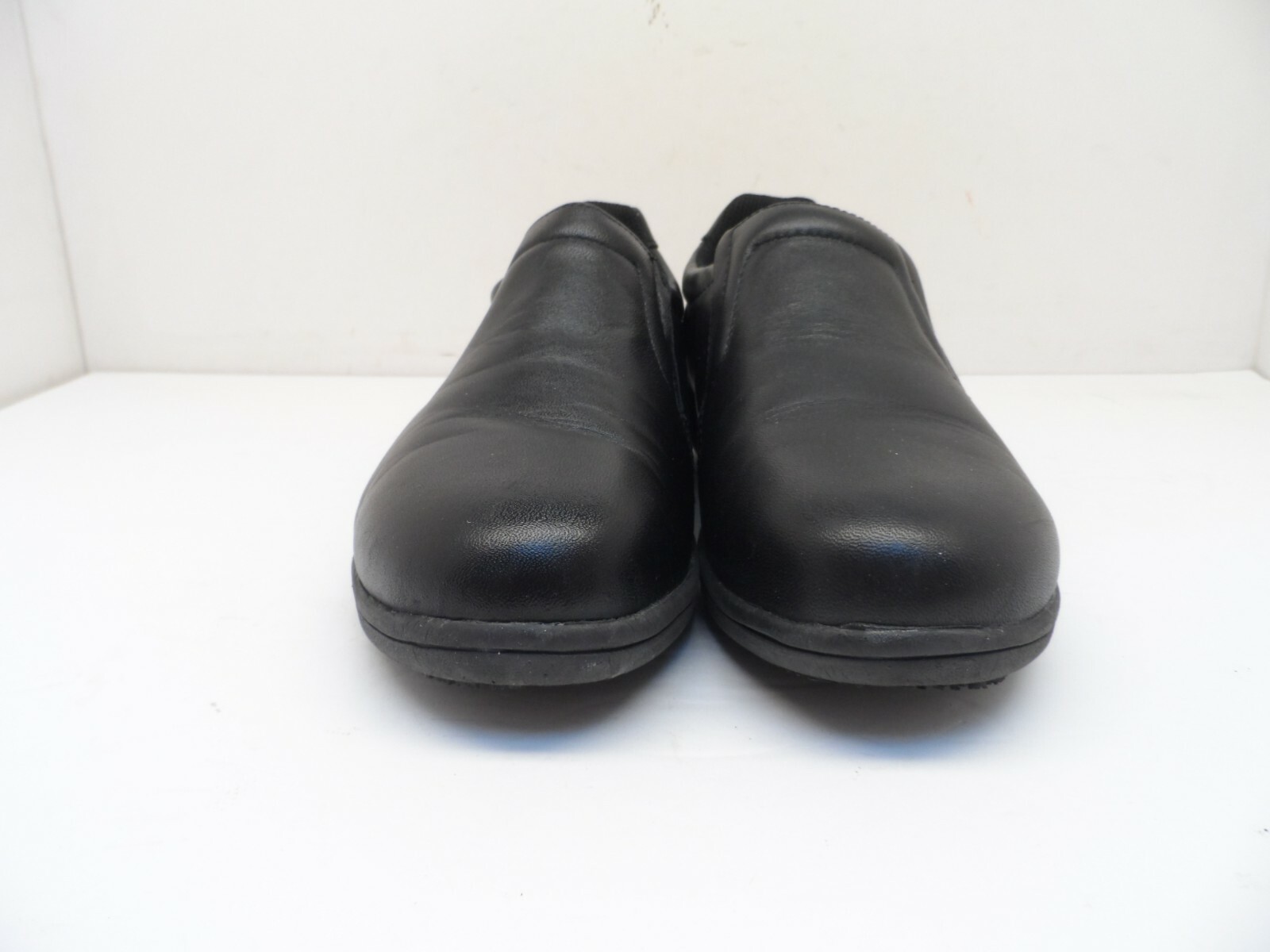 Genuine Grip Footwear Women’s 410 Slip On Slip Resistant Work Shoe Black 7M