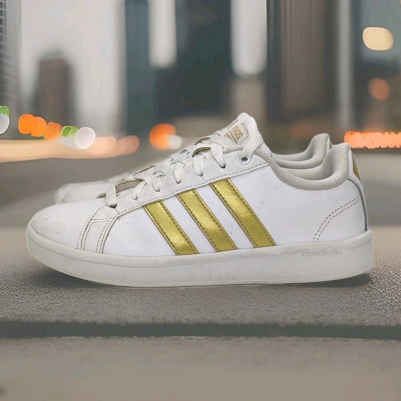 Adidas Neo Cloudfoam Women’s Sneakers Size 6 EU 37 1/3 White Gold Leather W/ Box
