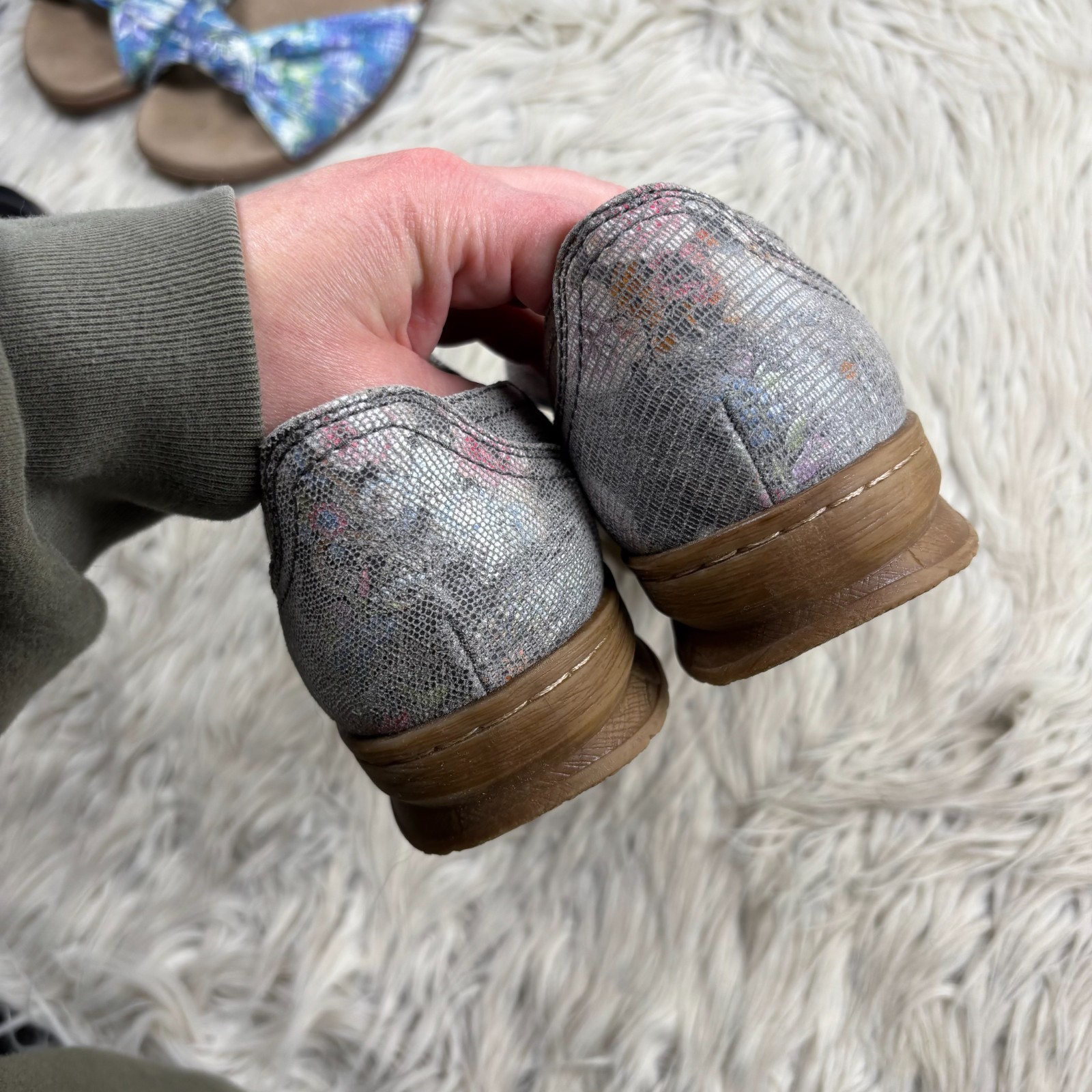Comfortiva Align Women’s 7 W WIDE Fabry Mary Jane Shoes Textured Floral Gray